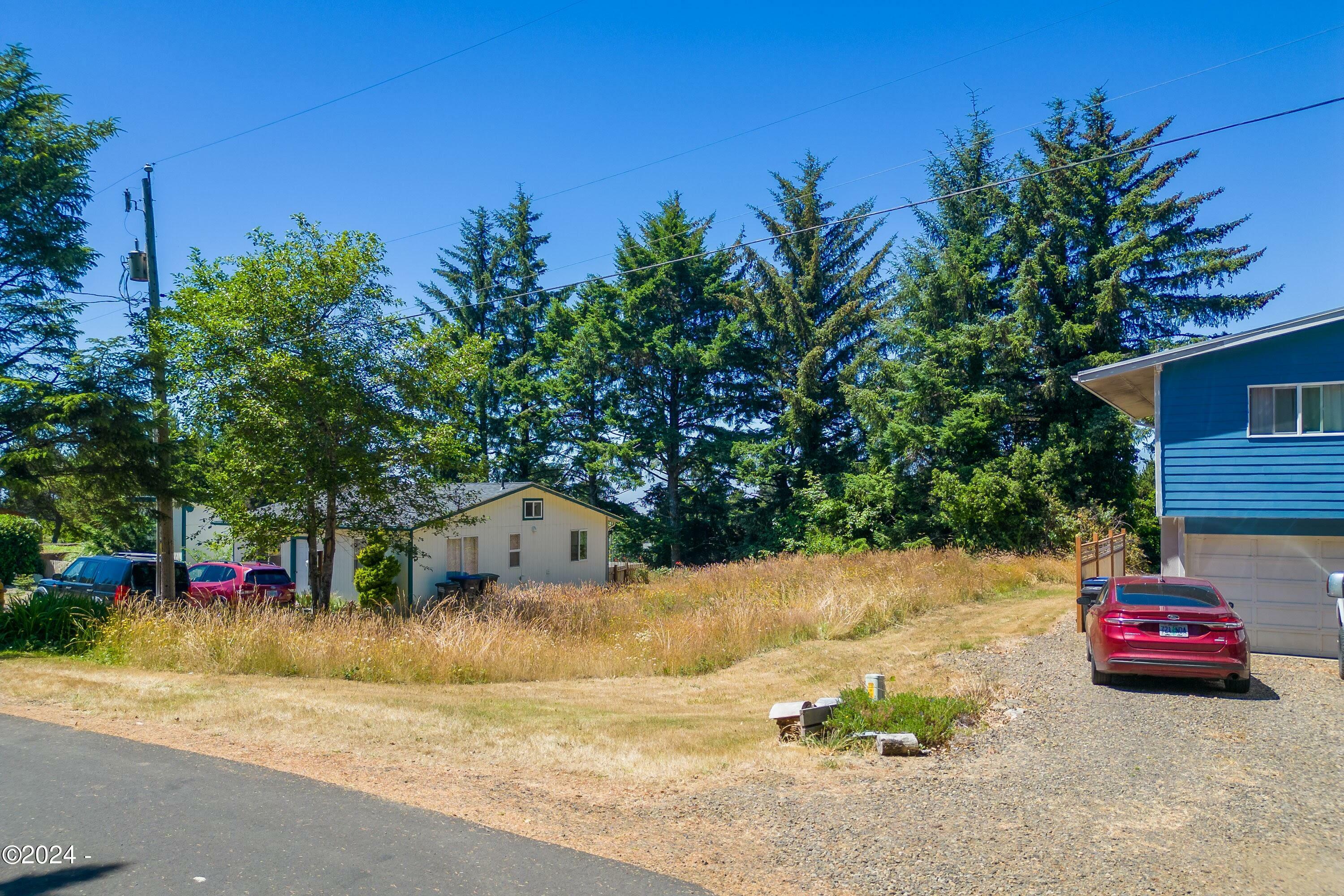 2118 NW View Ridge Drive  Waldport OR 97394 photo