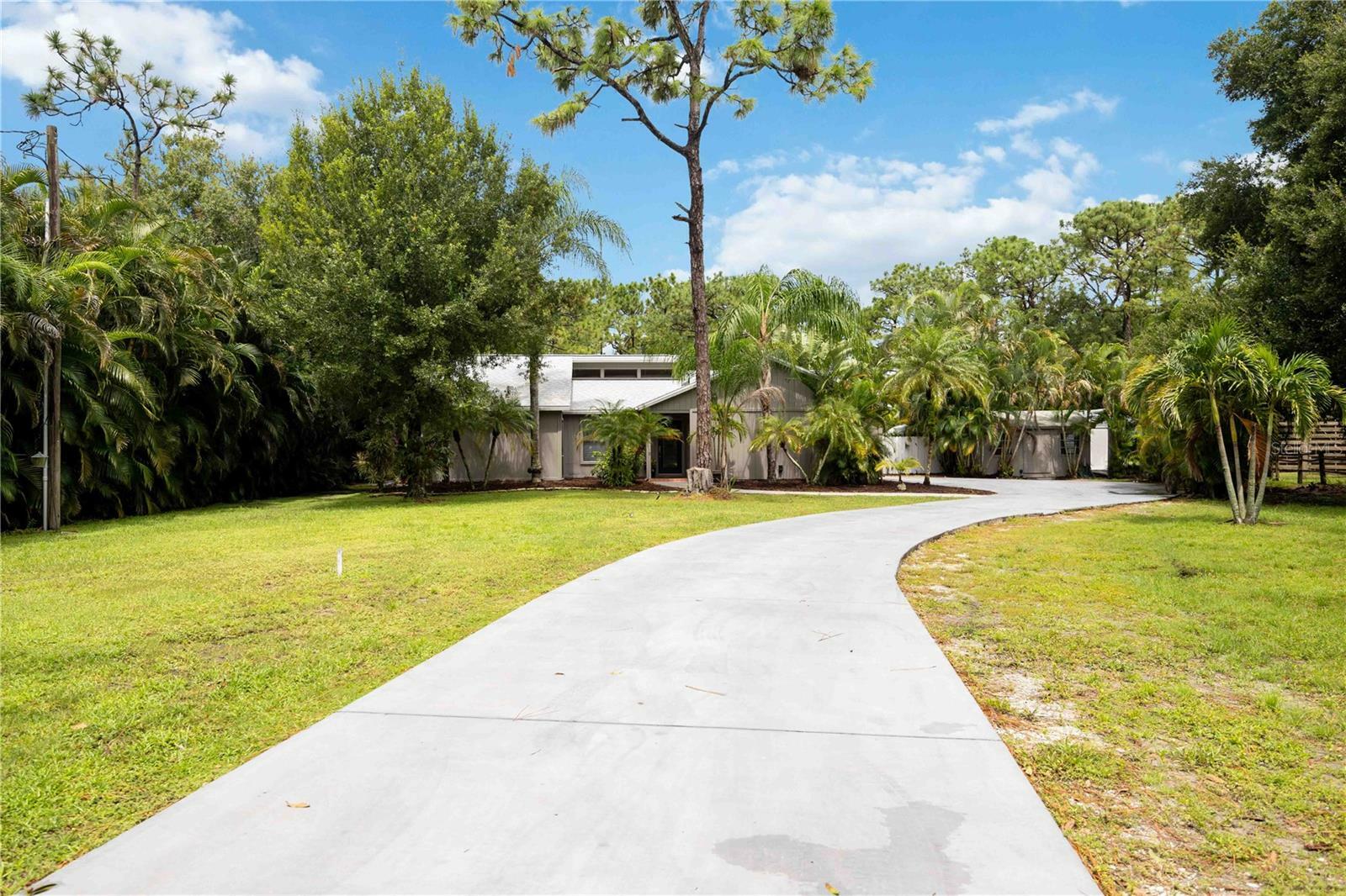 Property Photo:  9219 59th Avenue E  FL 34202 