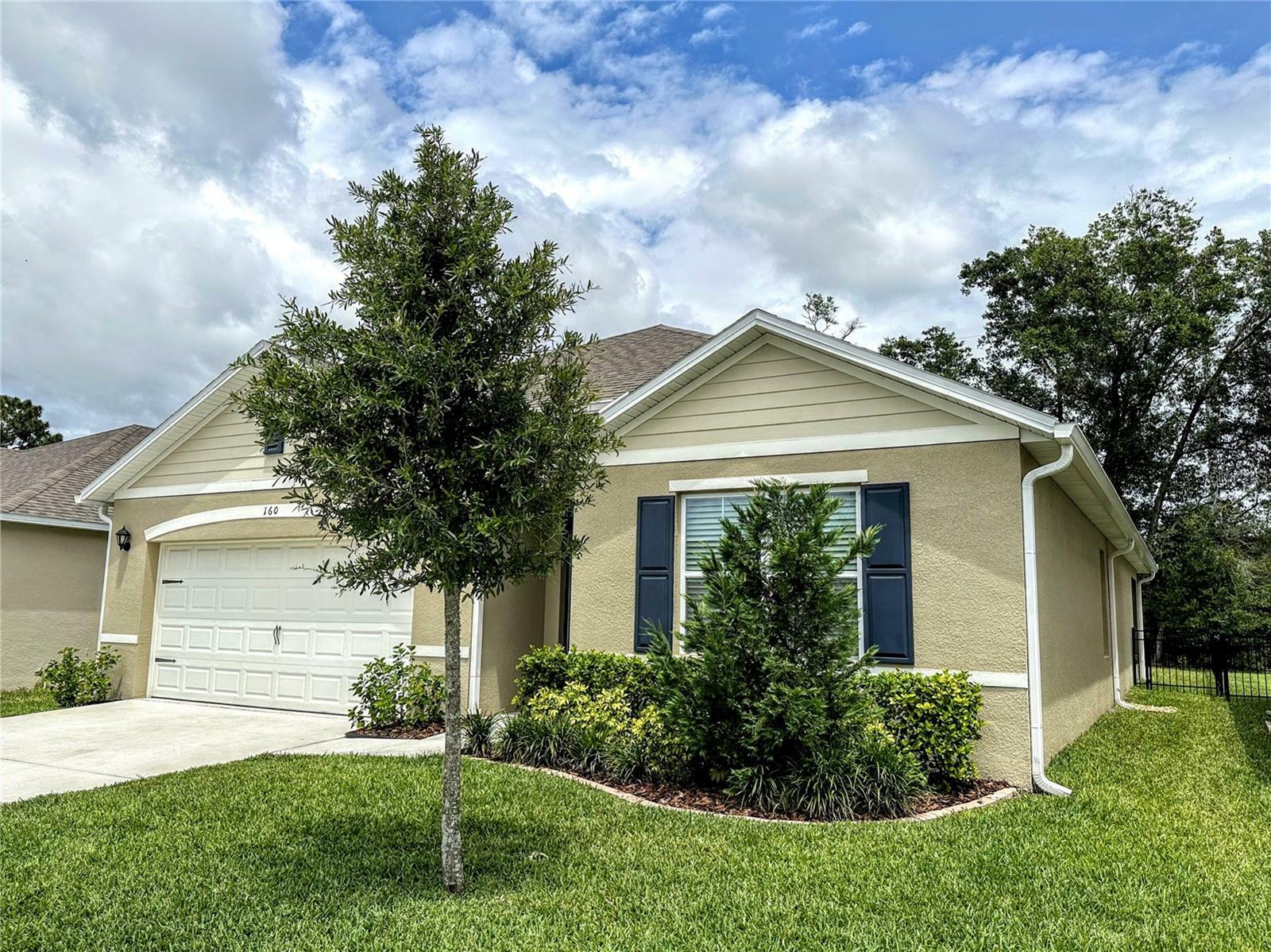 Property Photo:  160 Victoria Oaks Boulevard  FL 32724 