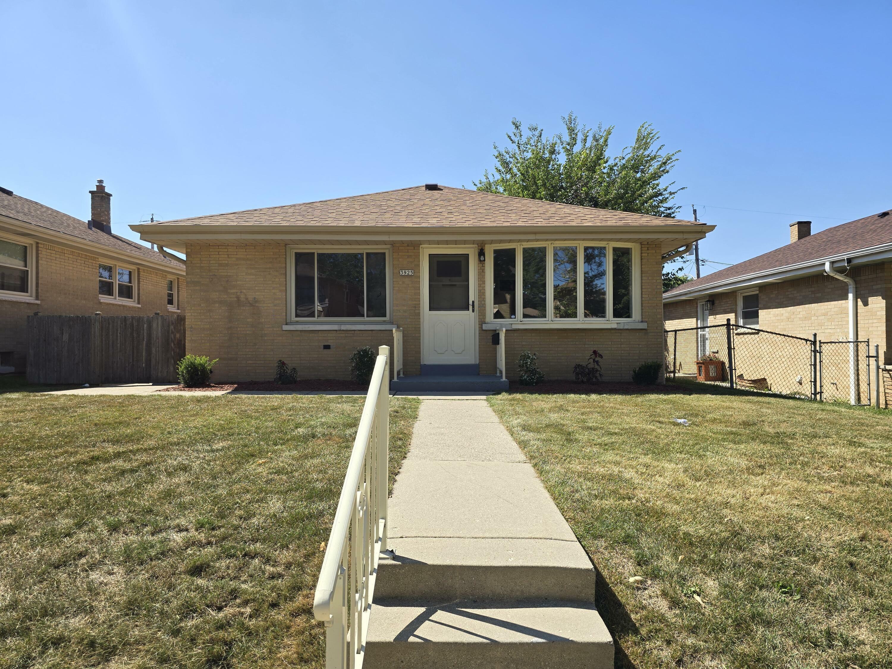 Property Photo:  3925 N 61st St  WI 53216 