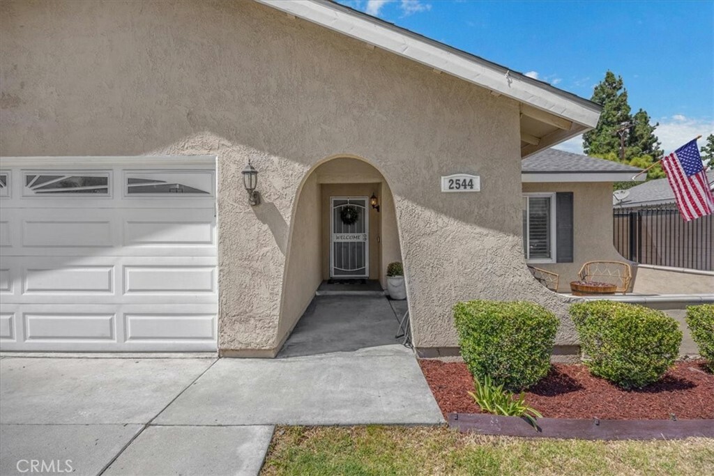 Property Photo:  2544 S Phoenix Place  CA 91761 