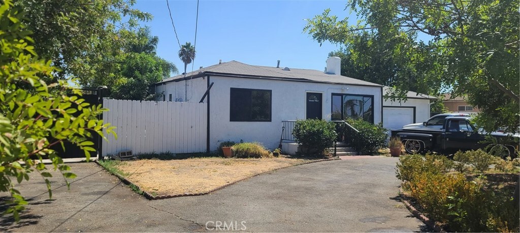 Property Photo:  7660 Morella Avenue  CA 91605 