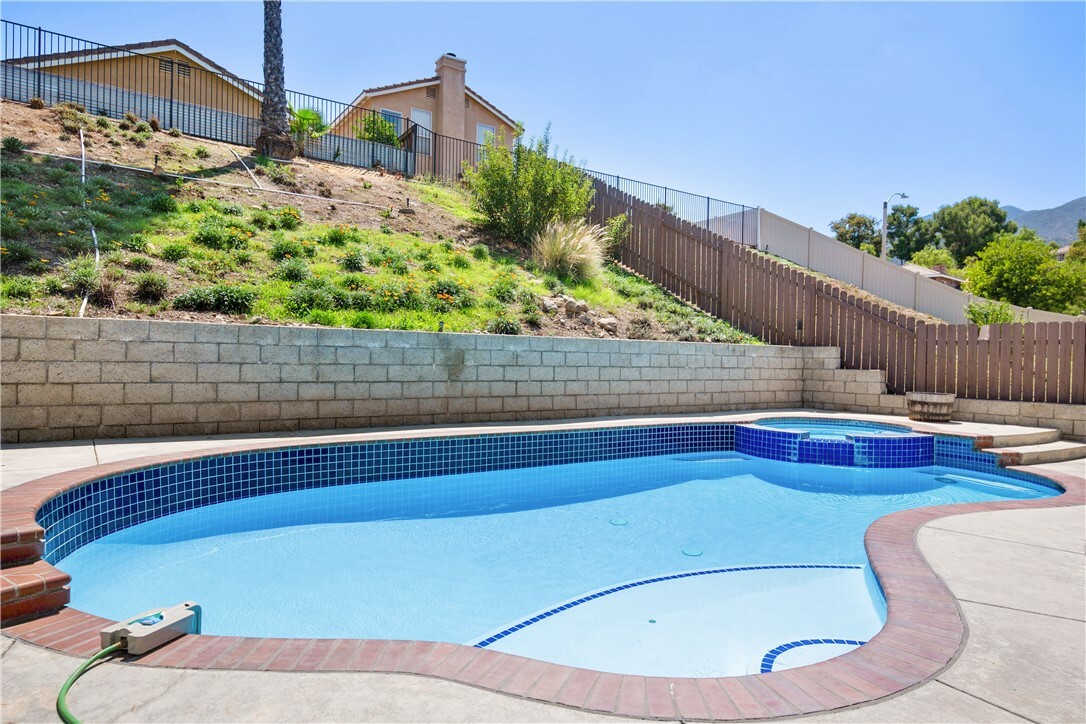 Property Photo:  8873 Deerweed Circle  CA 92883 