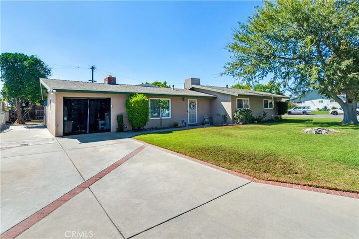 Property Photo: 966 N Orange Avenue CA 92376