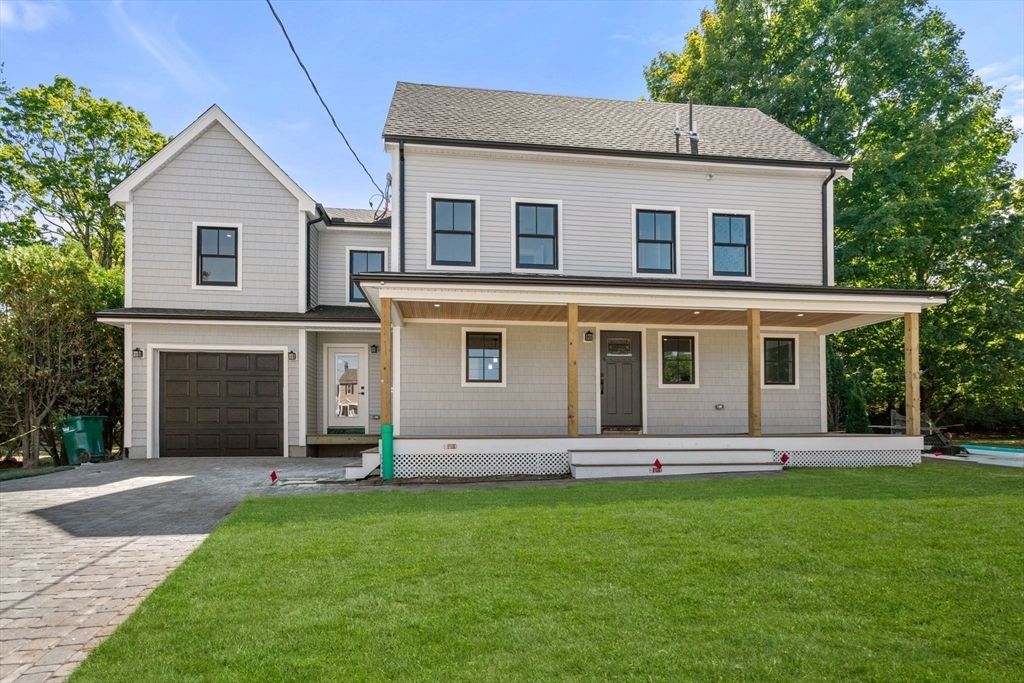 Property Photo:  10 Robinson Rd  MA 02155 