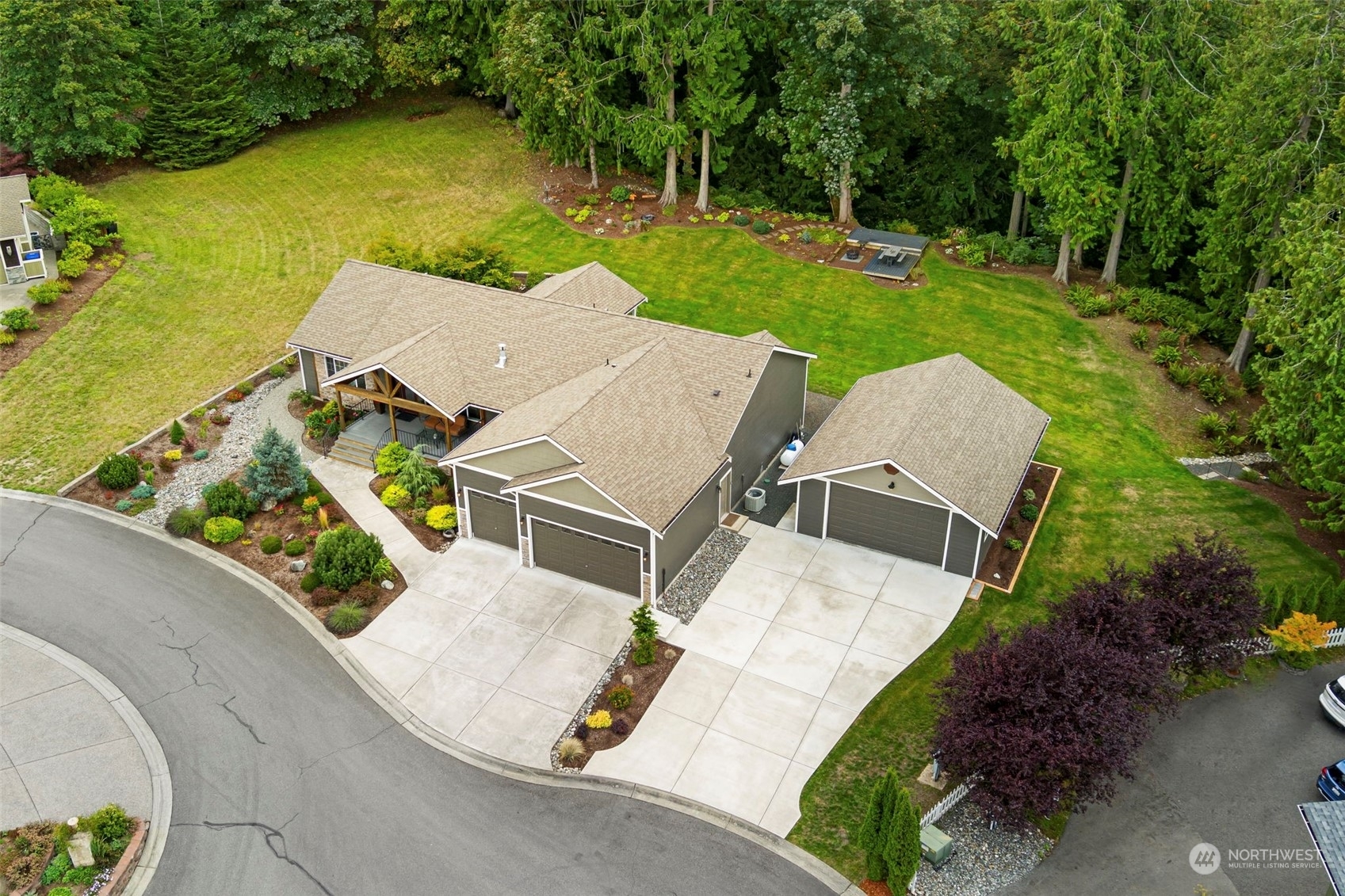 Property Photo:  101 W Rue Lavande Lane NE  WA 98382 