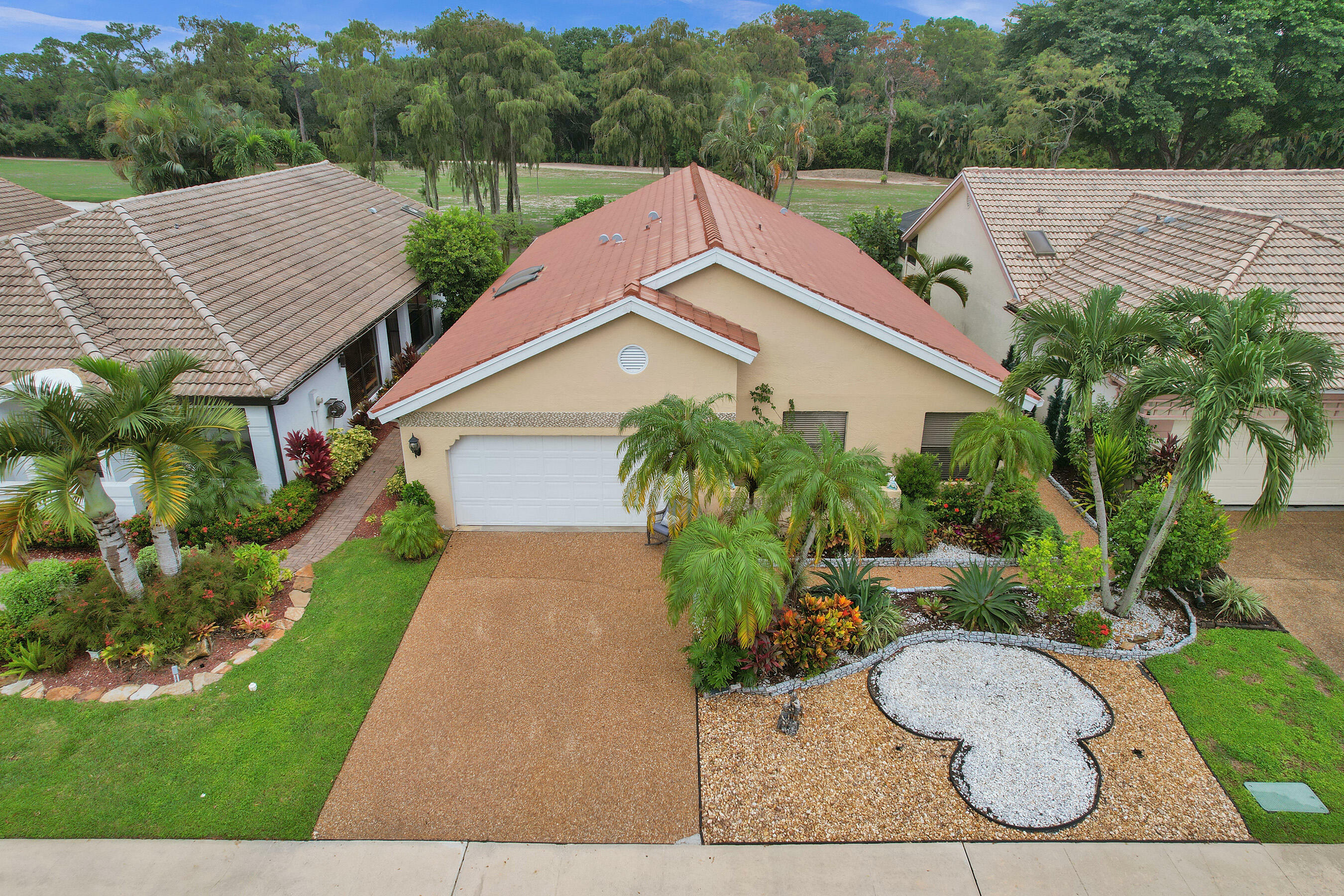 Property Photo:  11111 Highland Circle  FL 33428 