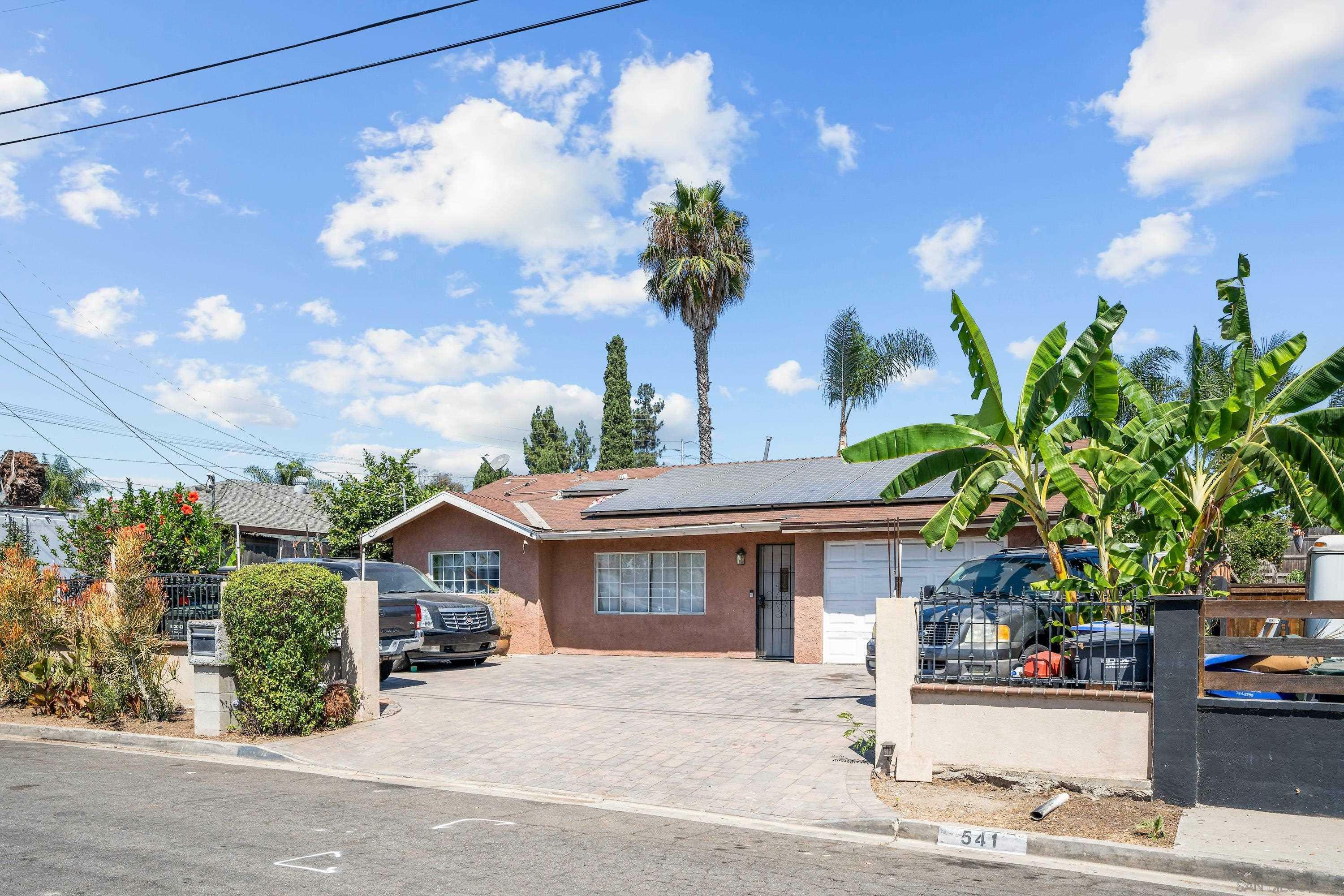 Property Photo:  541 Spires St  CA 92083 