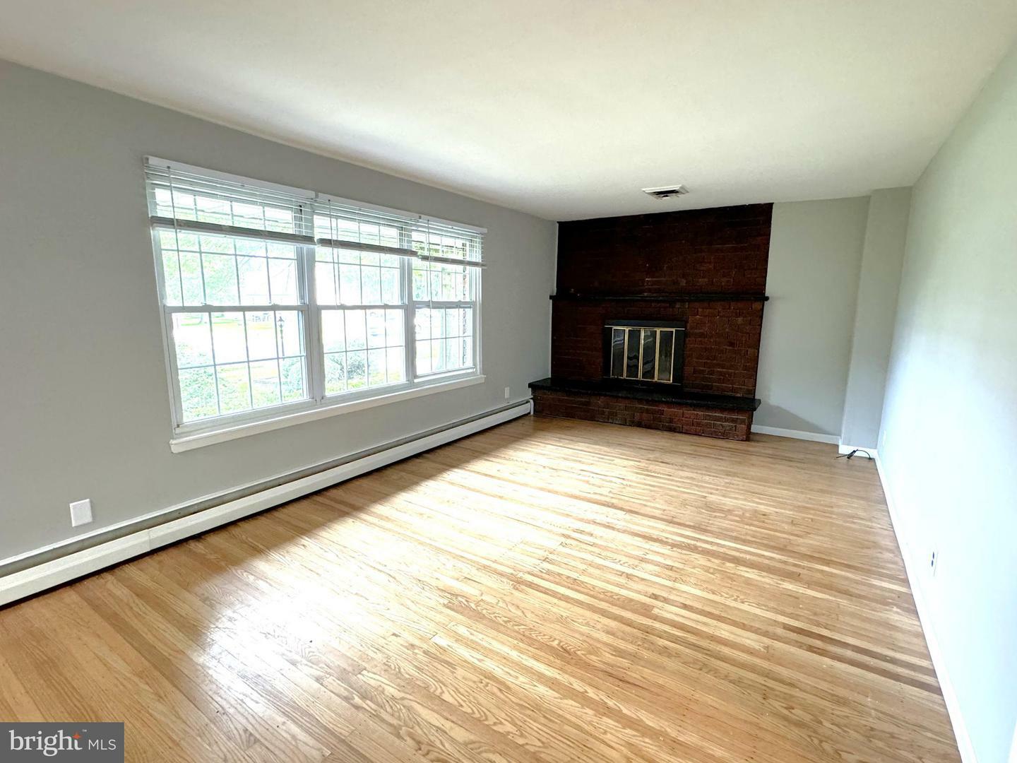 Property Photo:  206 Highland Avenue  NJ 08080 