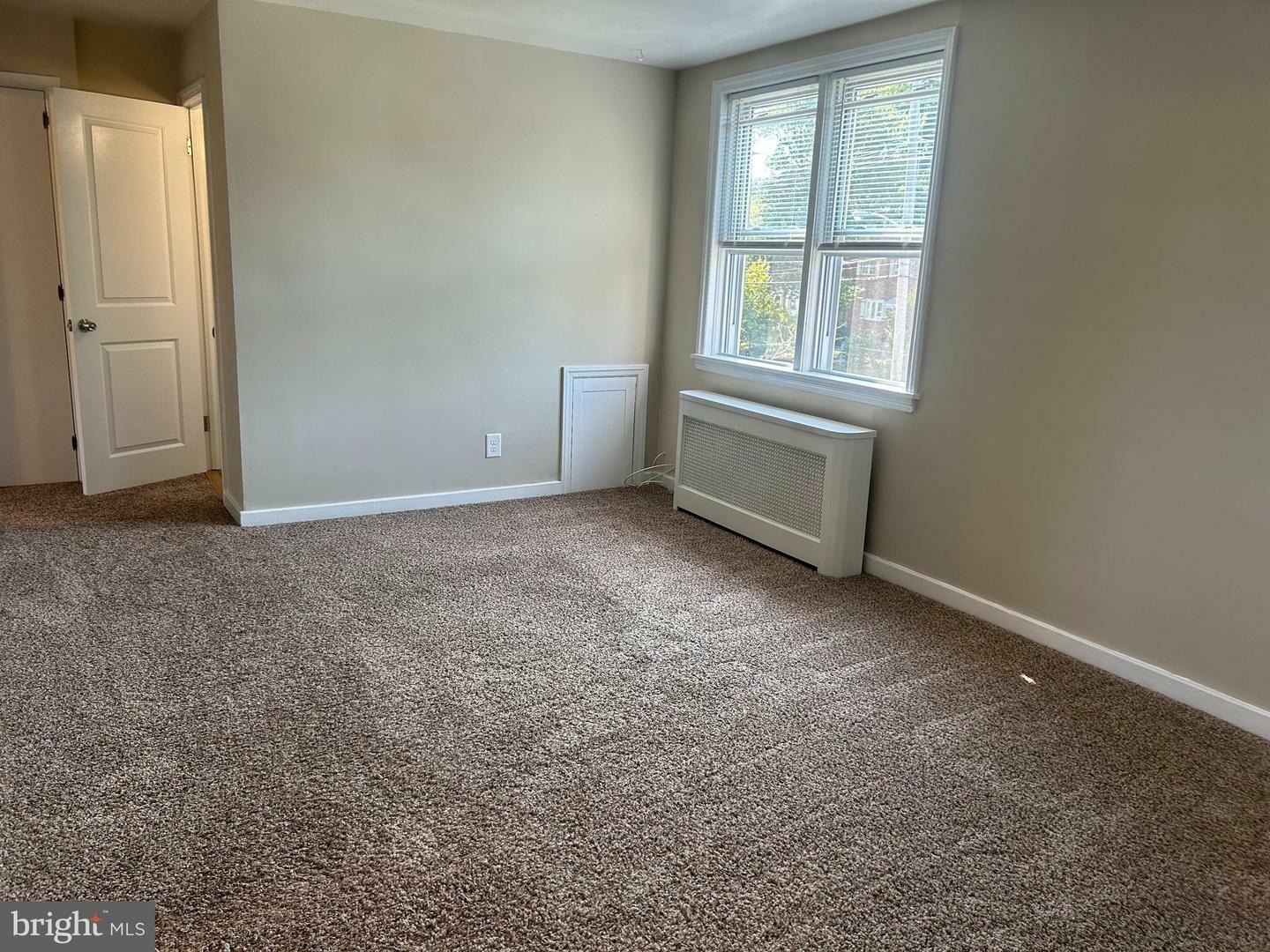 Property Photo:  613 Broadway B-Second Floor  NJ 08093 