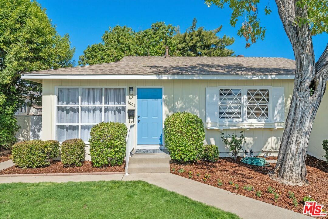 Property Photo:  7004   Cozycroft Ave  CA 91306 