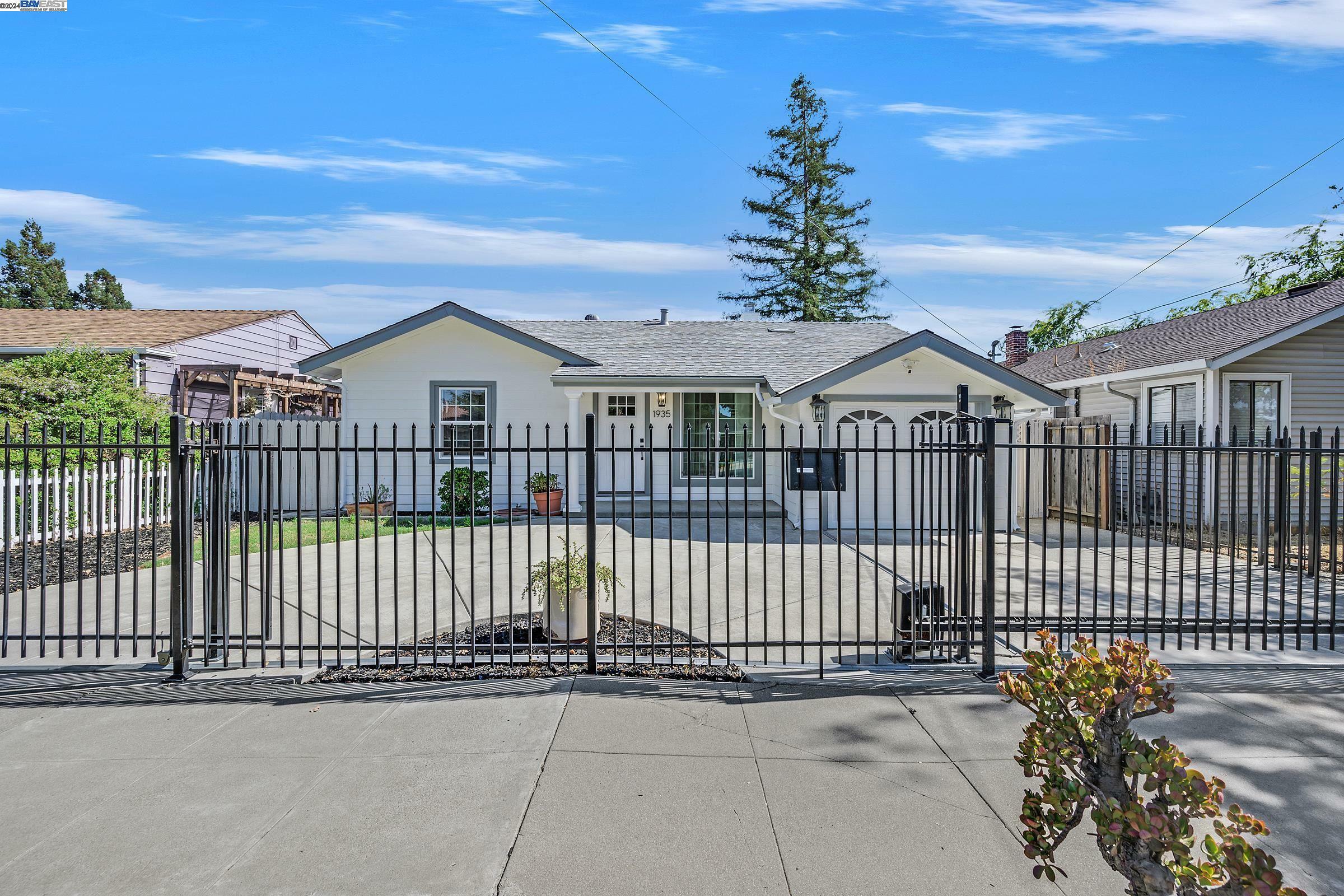 Property Photo:  1935 Pine St  CA 94551 