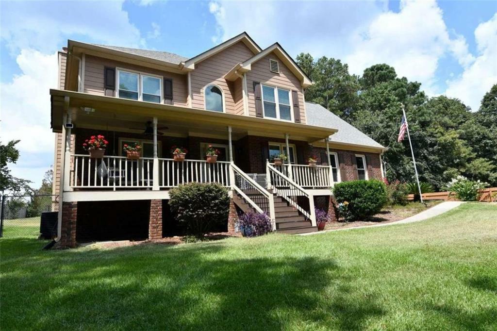 Property Photo:  6525 Shady Valley Drive  GA 30542 