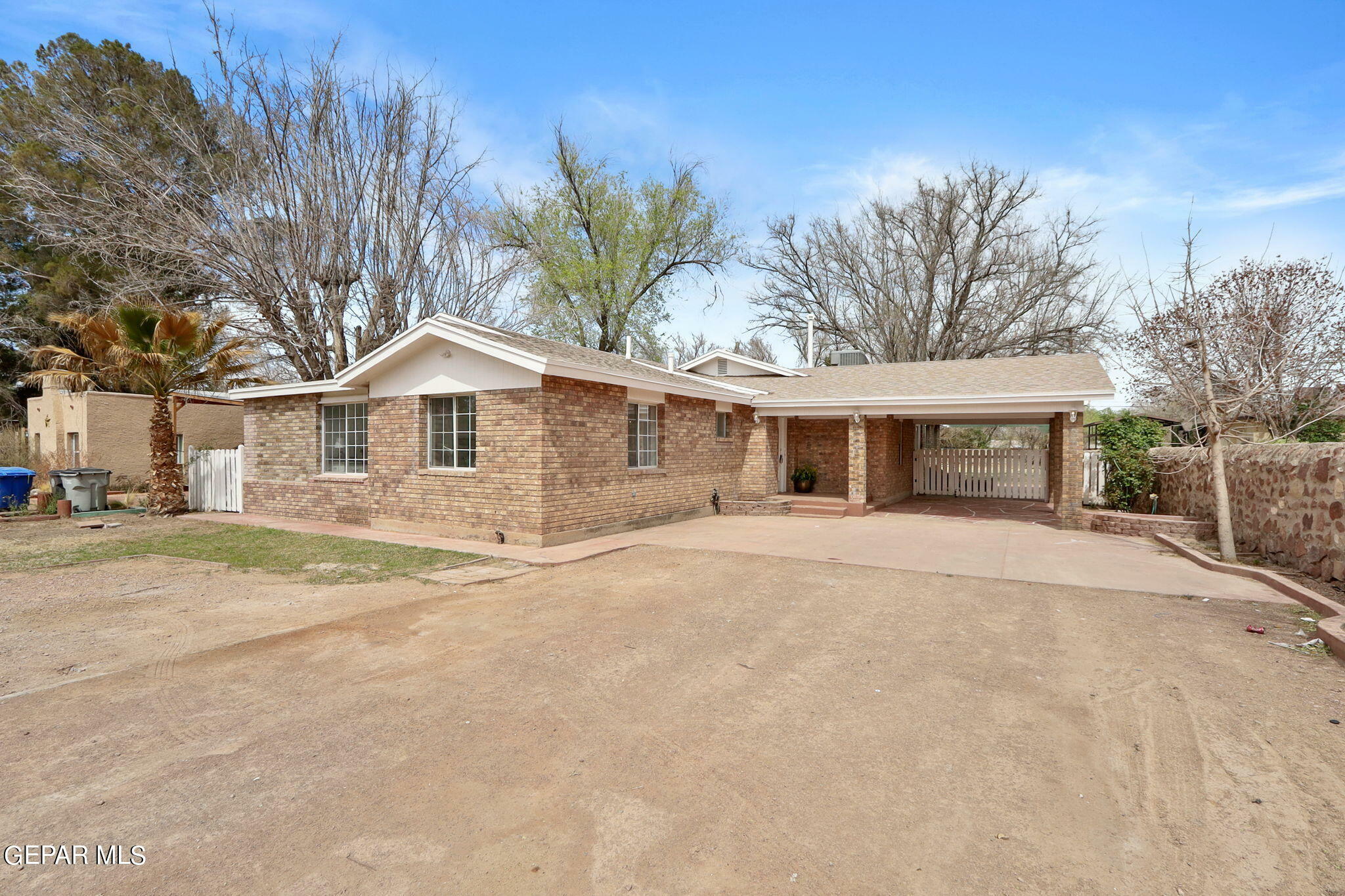 Property Photo:  817 W Sunset Road  TX 79922 