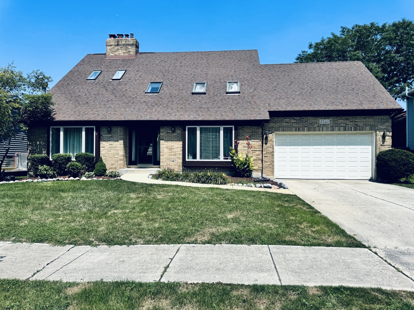 2545 Leach Drive  Naperville IL 60564 photo