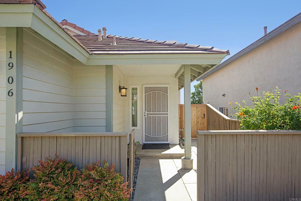 Property Photo:  1906 Willow Ridge Drive  CA 92081 