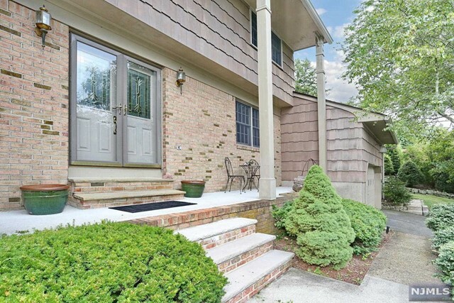 Property Photo:  39 Wolfe Drive  NJ 07465 