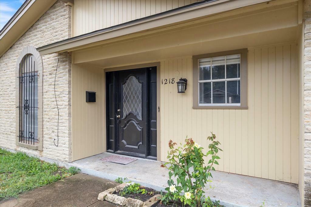 Property Photo:  1218 Shorehaven Drive  TX 75040 