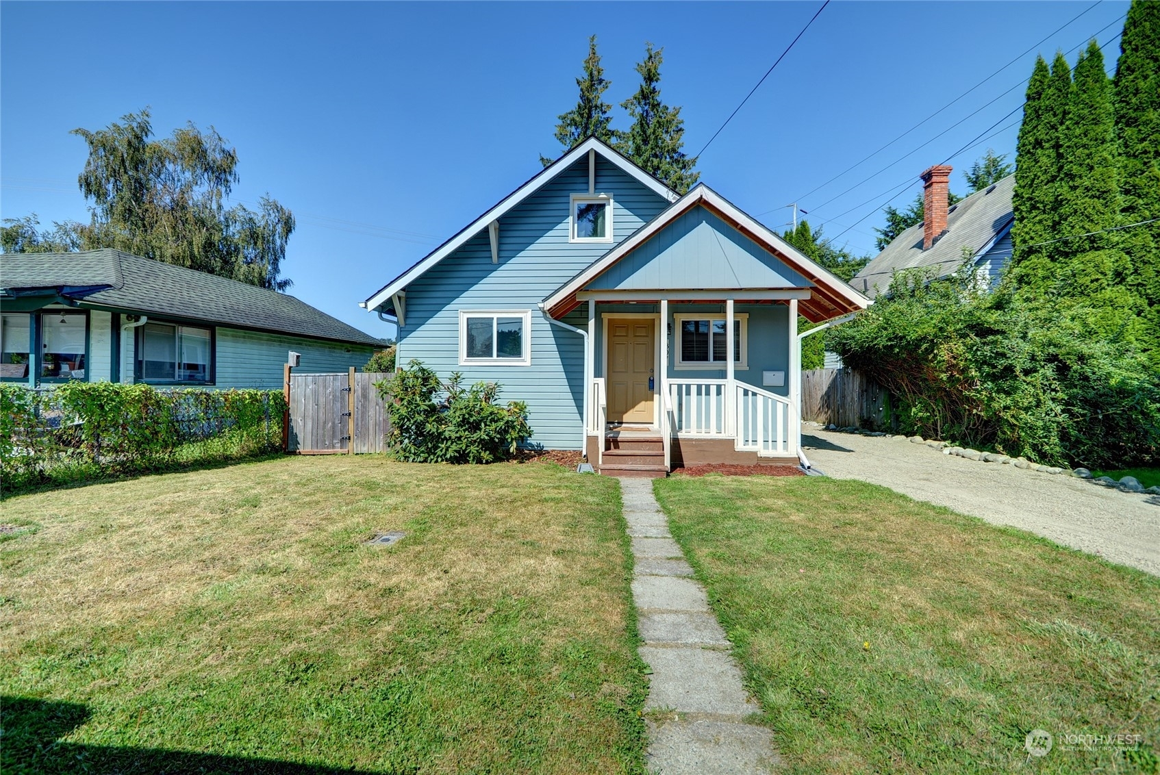 Property Photo:  807 W Hazel Street  WA 98273 