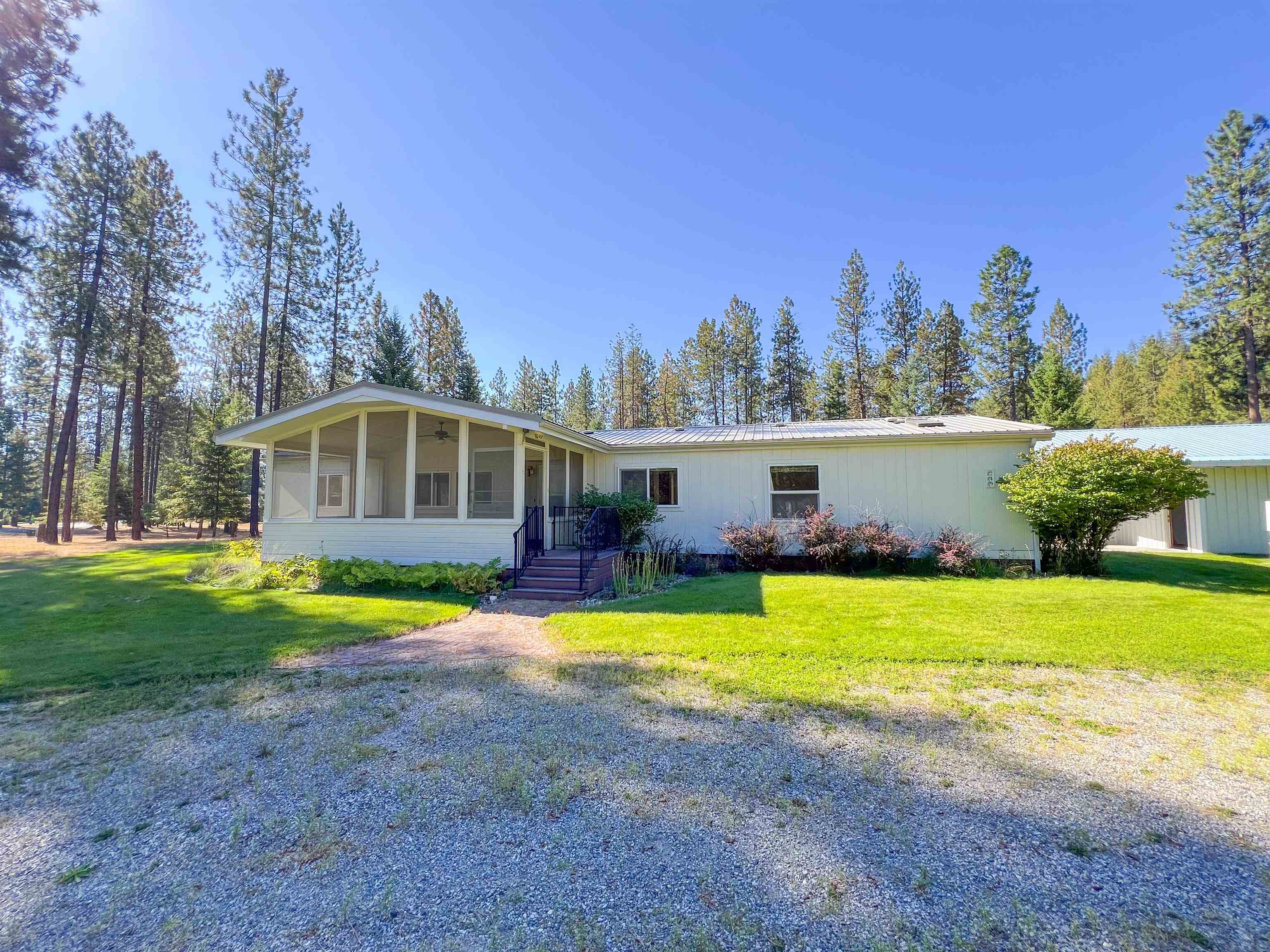 Property Photo:  249 Eagle Dr  WA 99109 