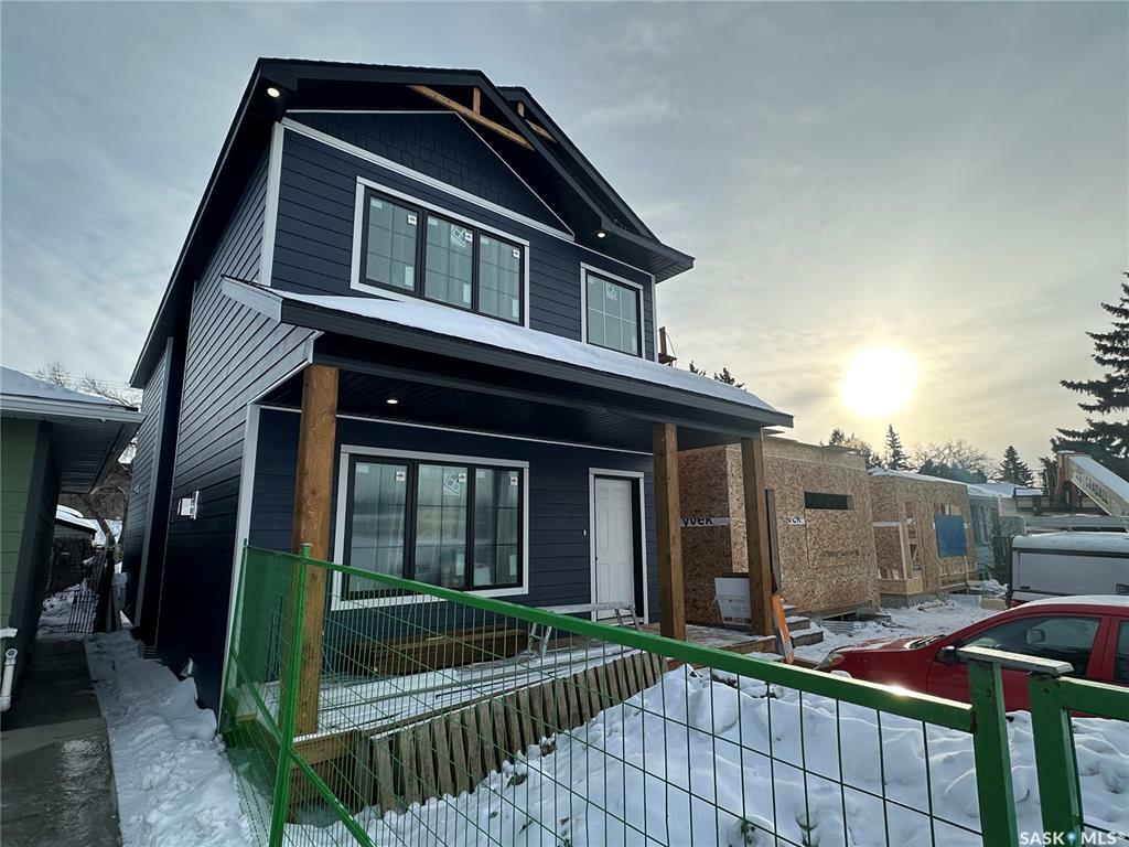 Property Photo:  113 Bottomley Avenue N  SK S7N 1L1 