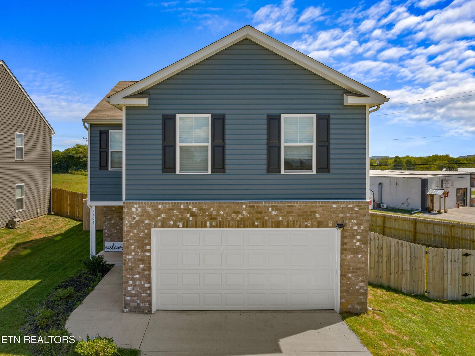 Property Photo:  2302 Beacon Rd  TN 37877