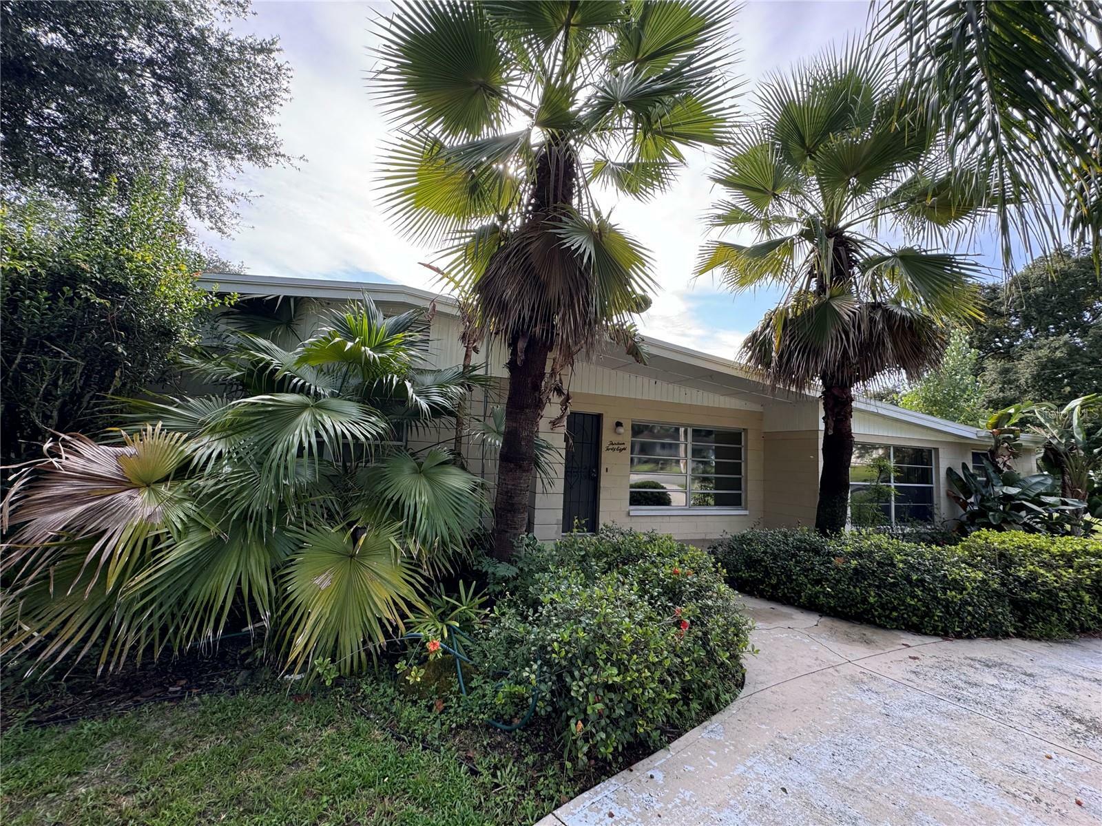 Property Photo:  1348 Peters Drive  FL 34748 