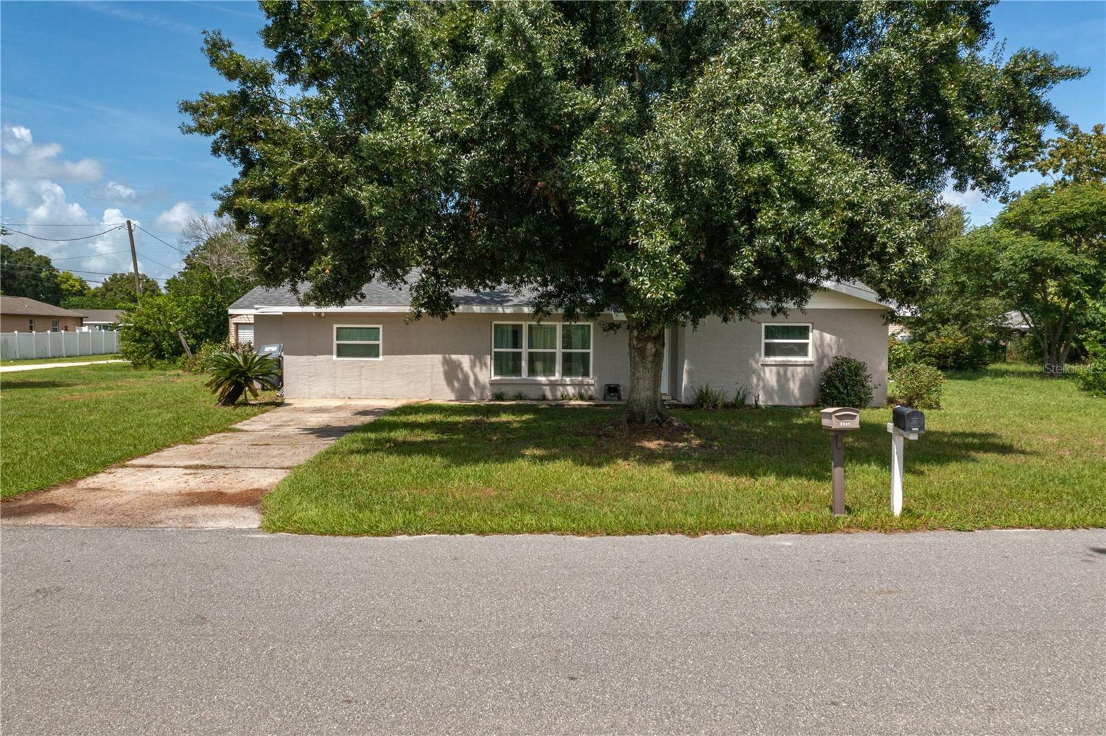 Property Photo:  4804 Easton Street  FL 33859 