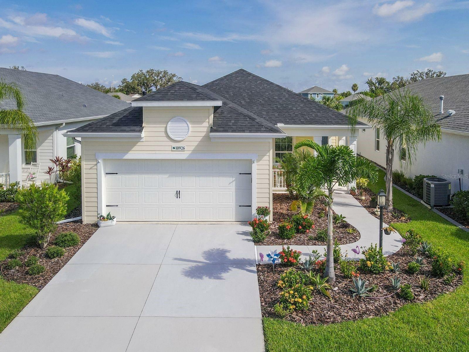 Property Photo:  10926 Sand Pine Lane  FL 34219 