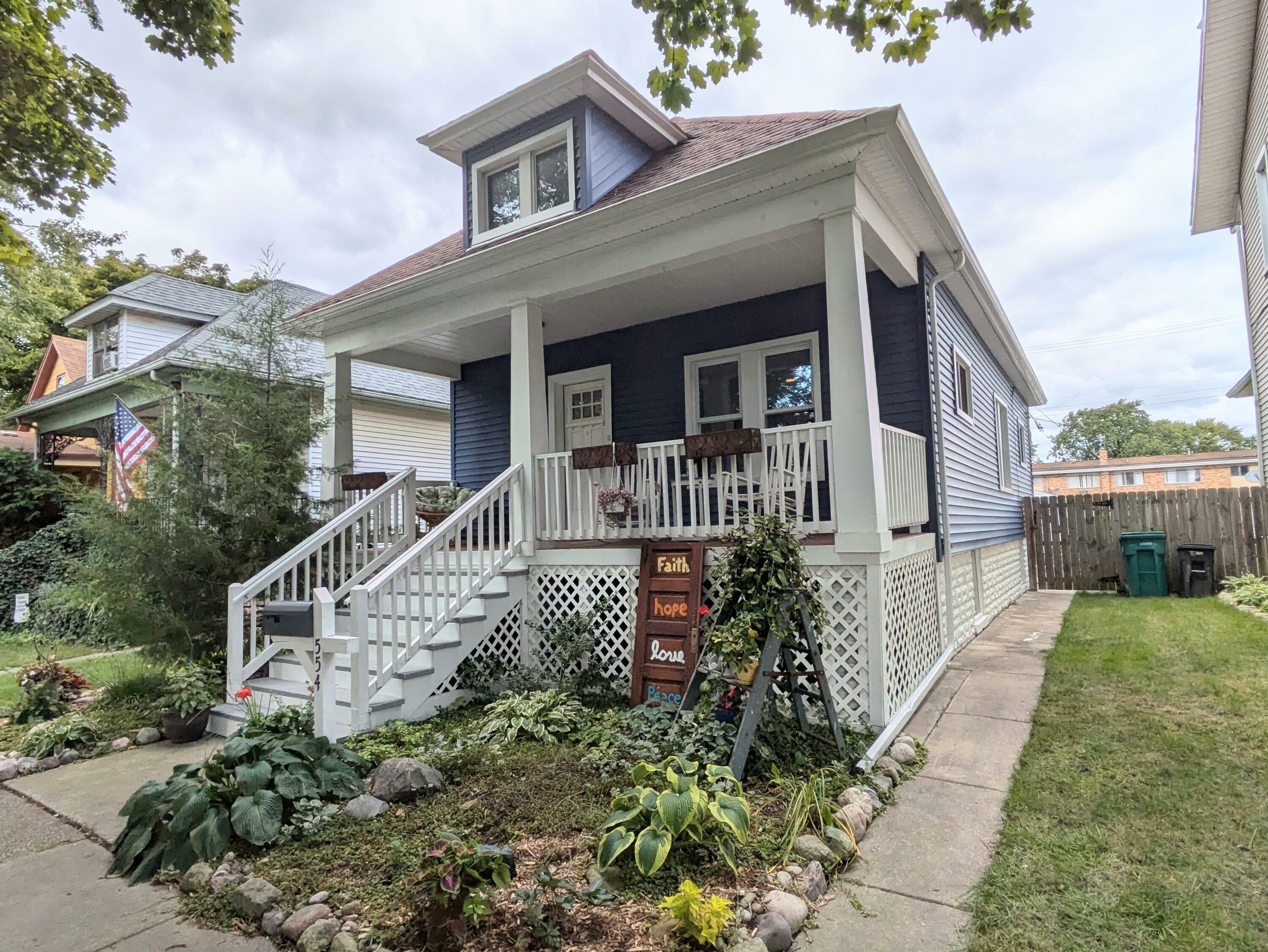 Property Photo:  554 Maple Street  MI 48192 