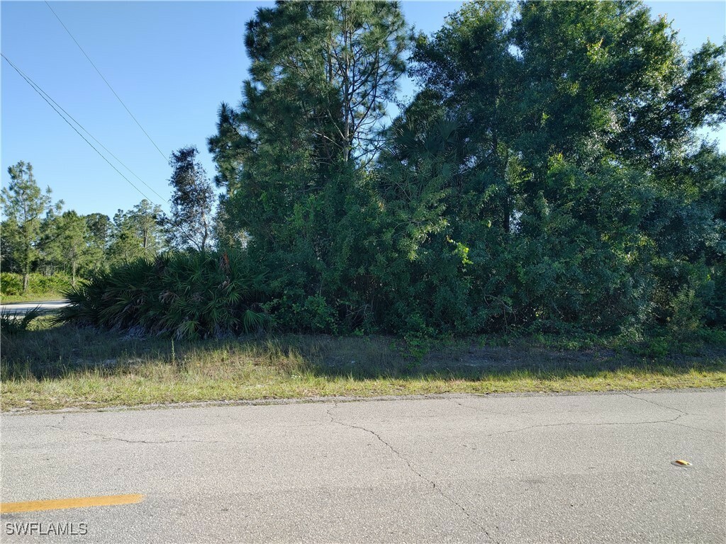 Property Photo:  601 W 14th Street  FL 33972 