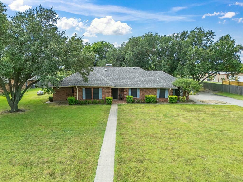 Property Photo:  6188 Quail Run  TX 75142 