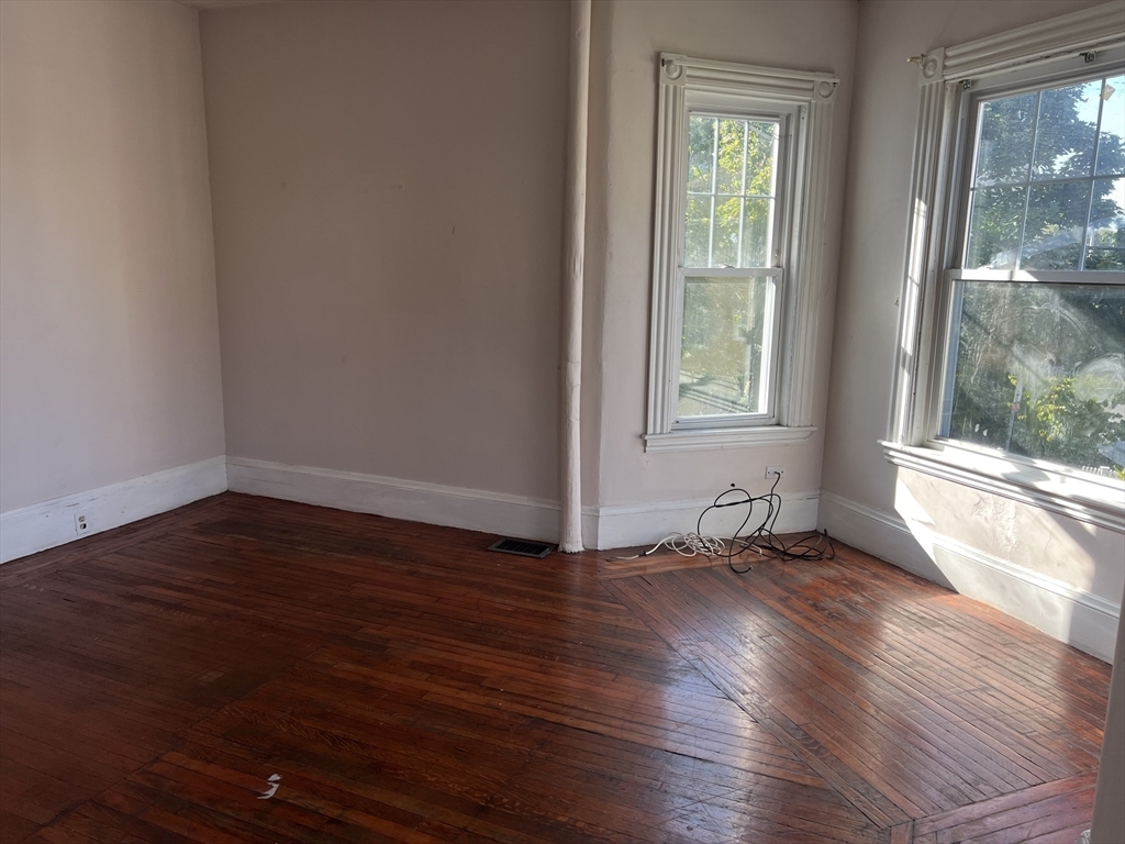 Property Photo: 95 Walnut Street 1 MA 02148