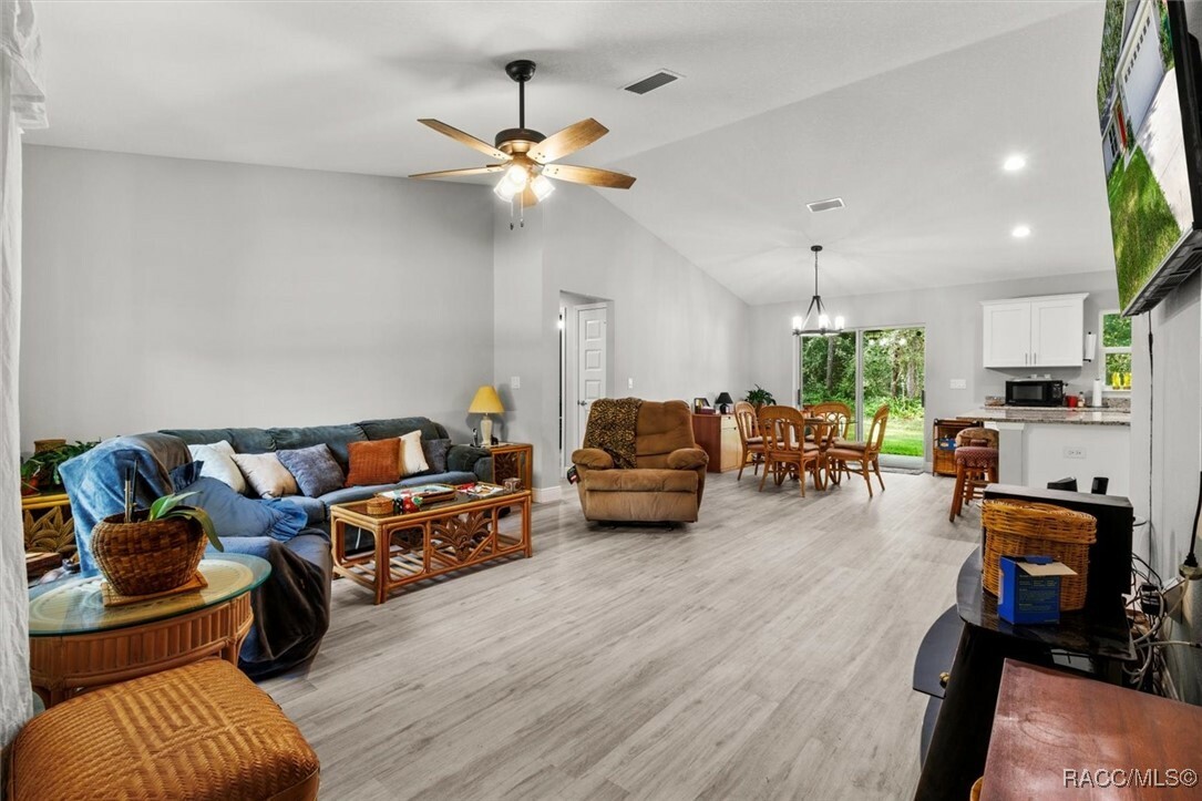 Property Photo:  9990 N Athenia Drive  FL 34433 