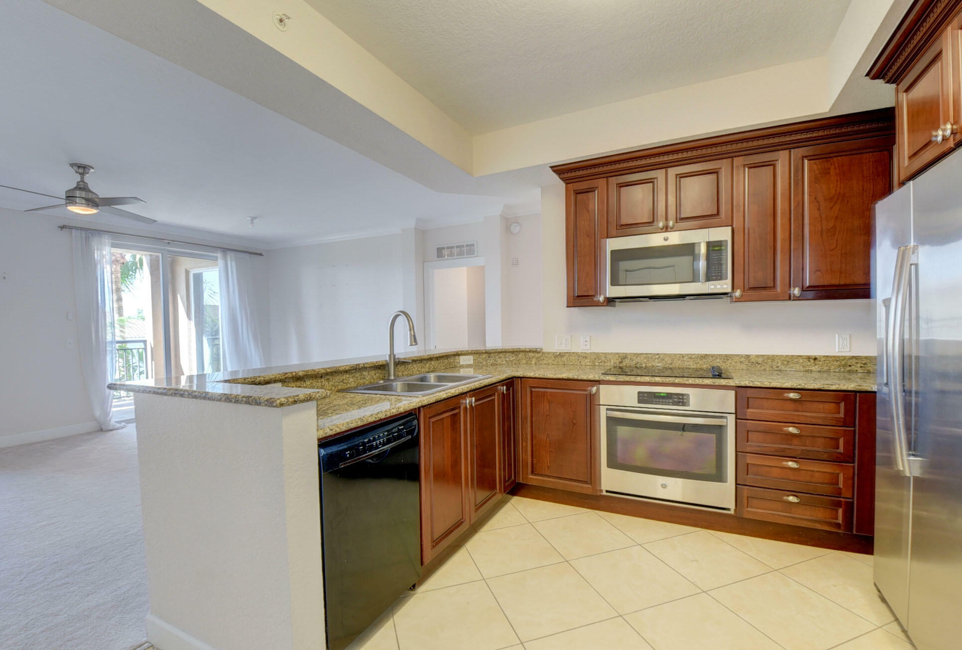 Property Photo:  1690 Renaissance Commons Boulevard 1419  FL 33426 