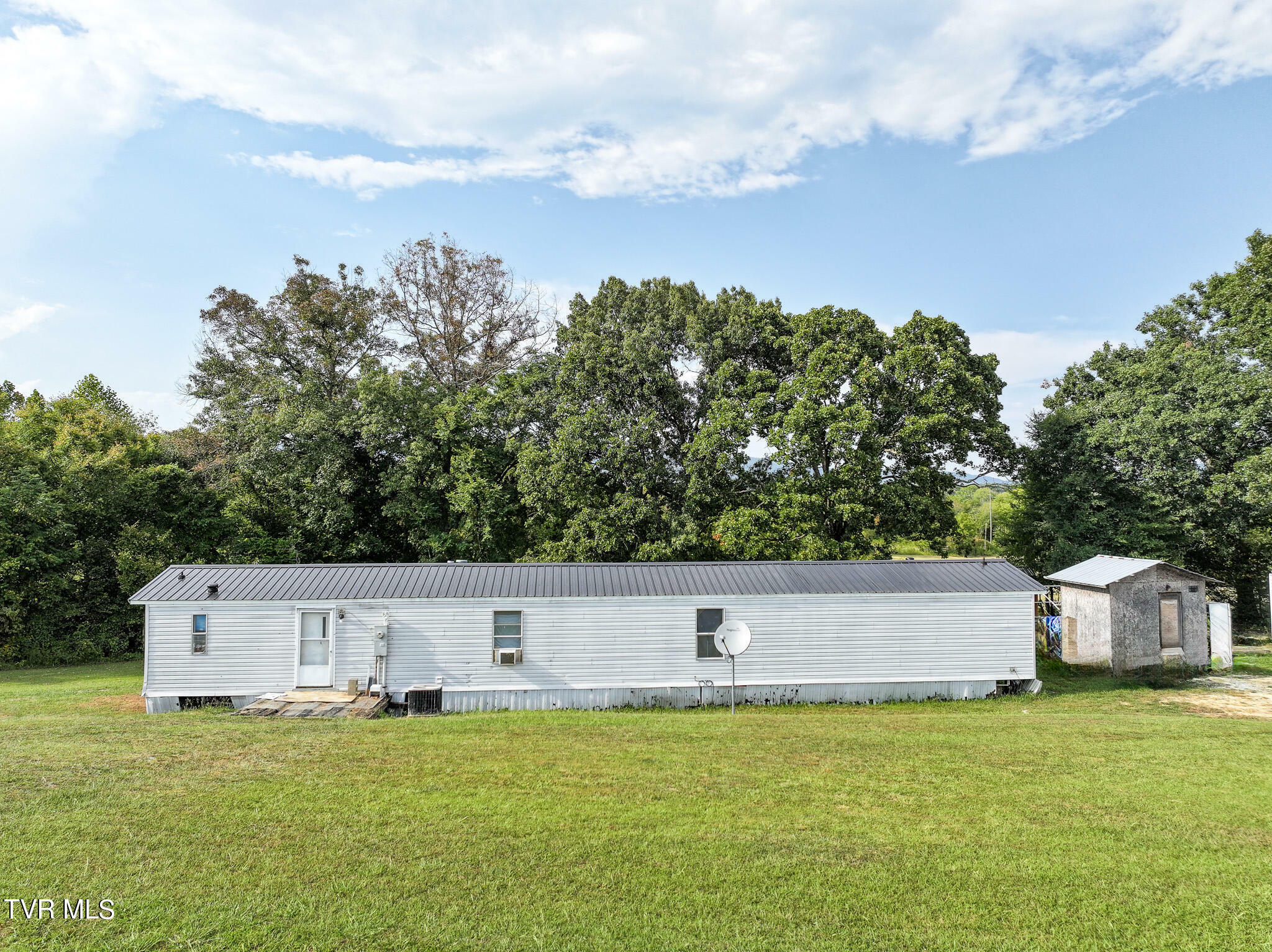 Property Photo:  470 Bernard Rd  TN 37745 