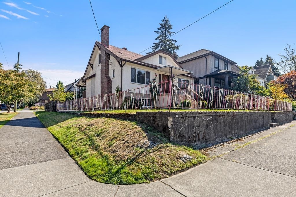 1108 Semlin Drive  Vancouver BC V5L 4K2 photo