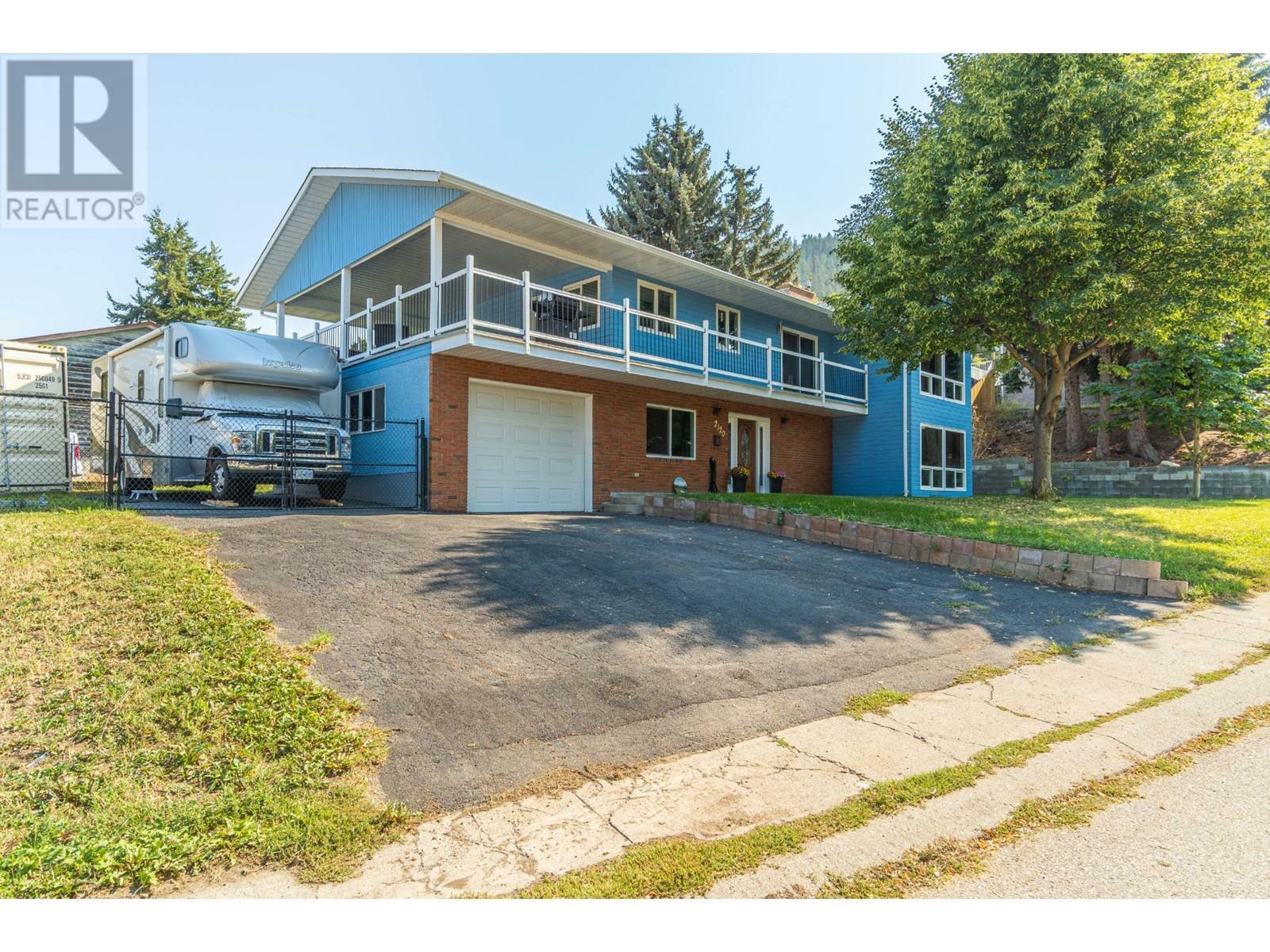 Photo de la propriété:  2120 Omineca Drive  BC V2E 1T9 