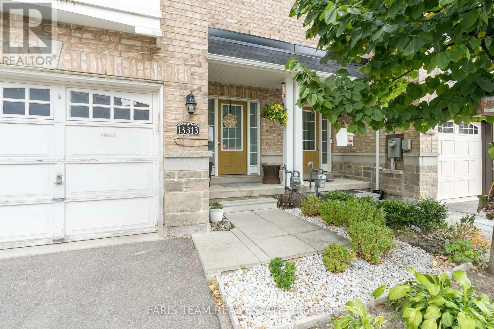 Property Photo:  13313 Bathurst Street  ON L4E 0Z6 