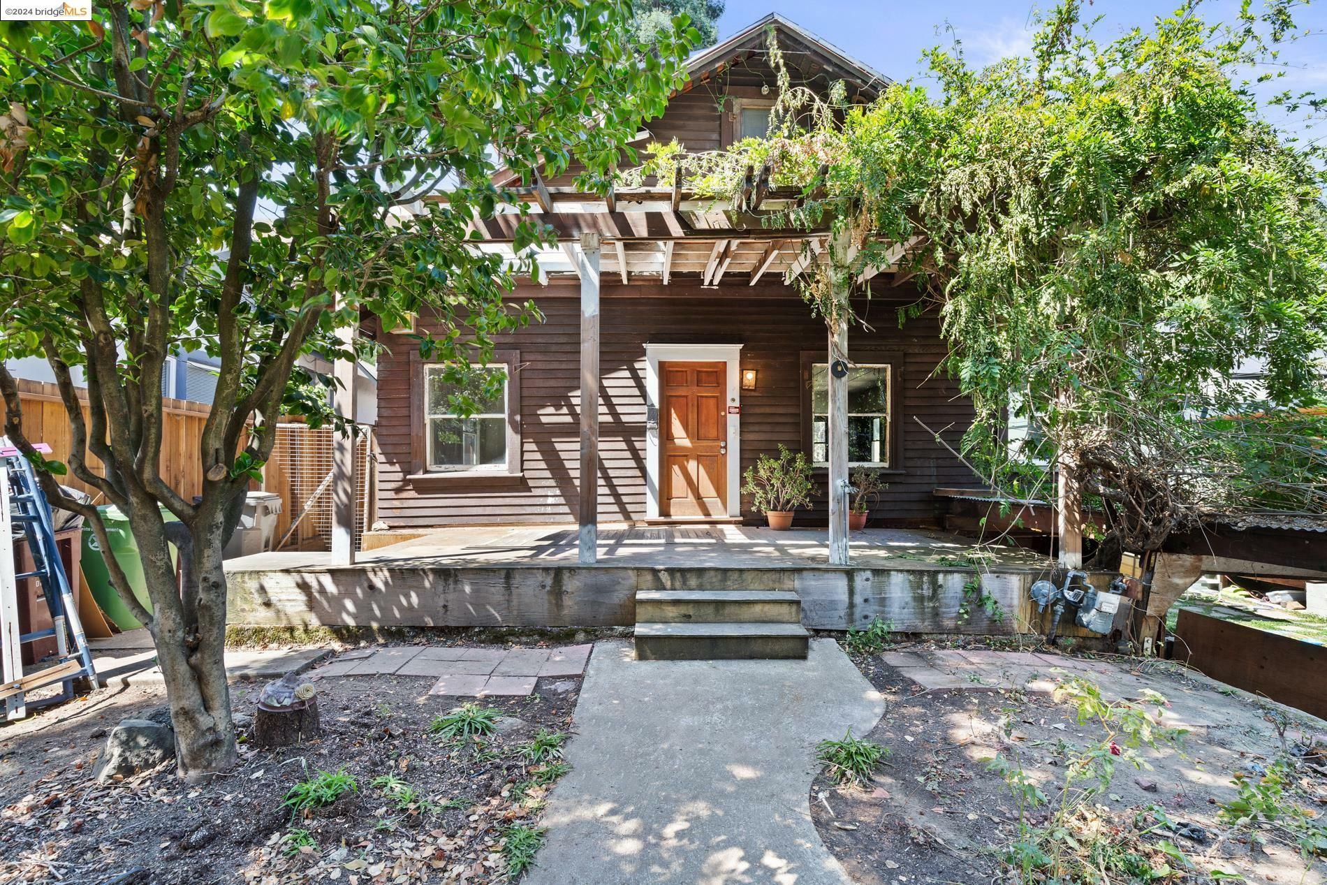 Property Photo:  3015 Richmond Blvd  CA 94611 