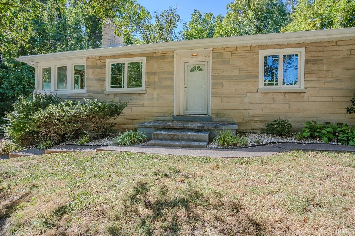 Property Photo:  4620 Weaver Road  IN 47711-2242 