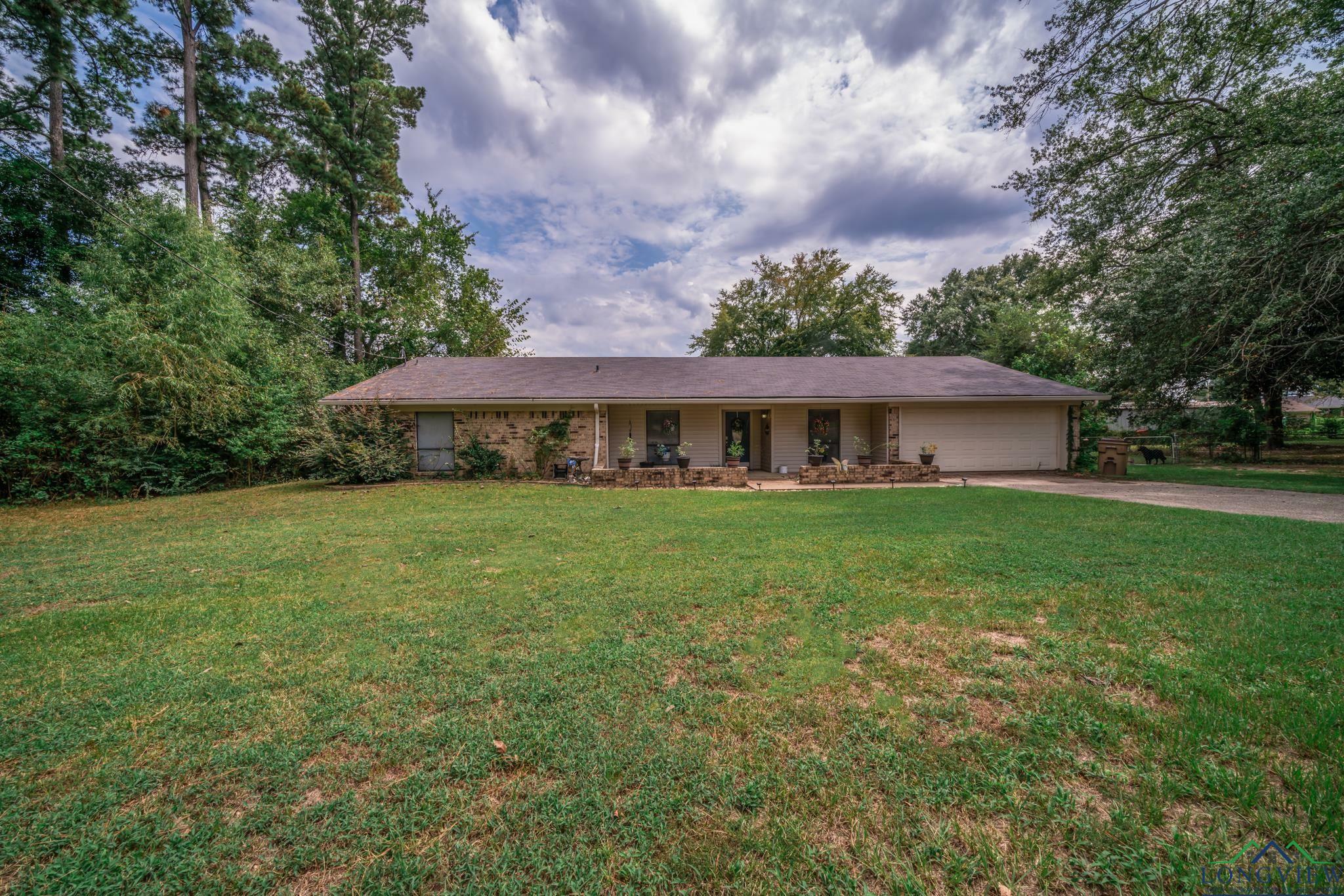 Property Photo:  6 Lewis  TX 75605-0000 