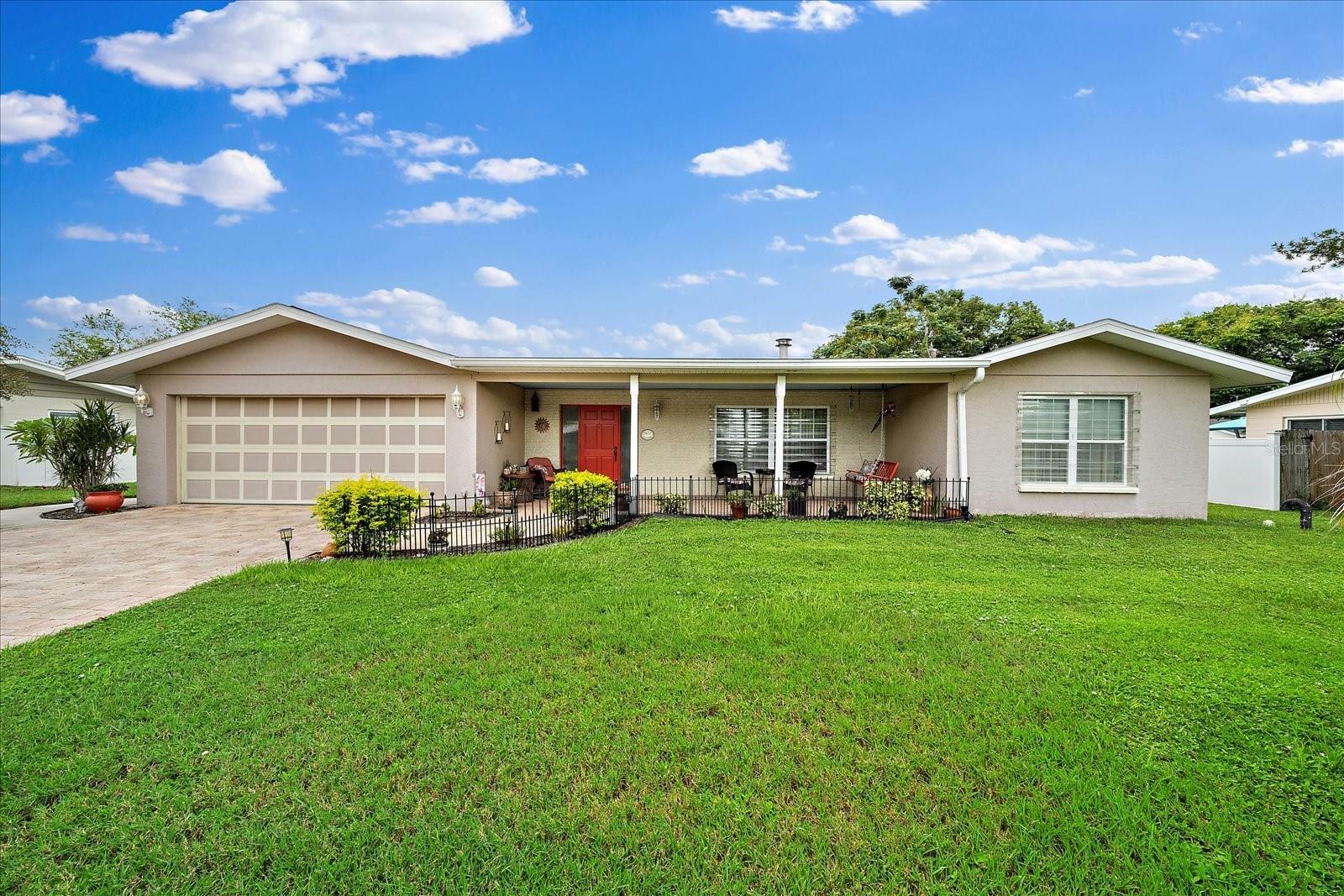 Property Photo:  2611 Sunnyside Street  FL 34239 