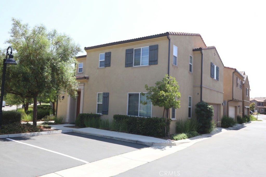 Property Photo:  37318 Paseo Tulipa  CA 92563 