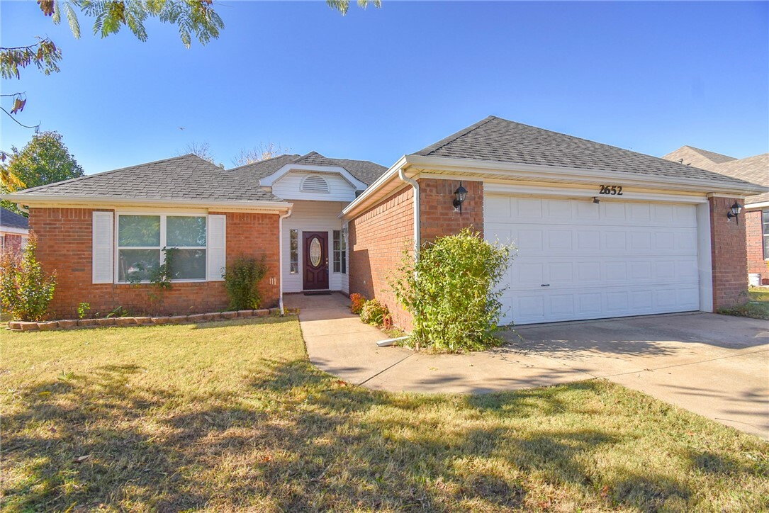 Property Photo:  2652 Orchard Street  AR 72764 