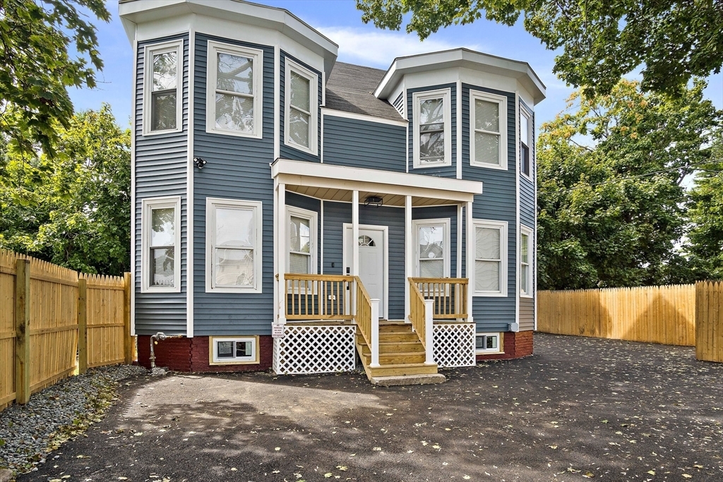 Property Photo:  16 Union Ct  MA 01902 