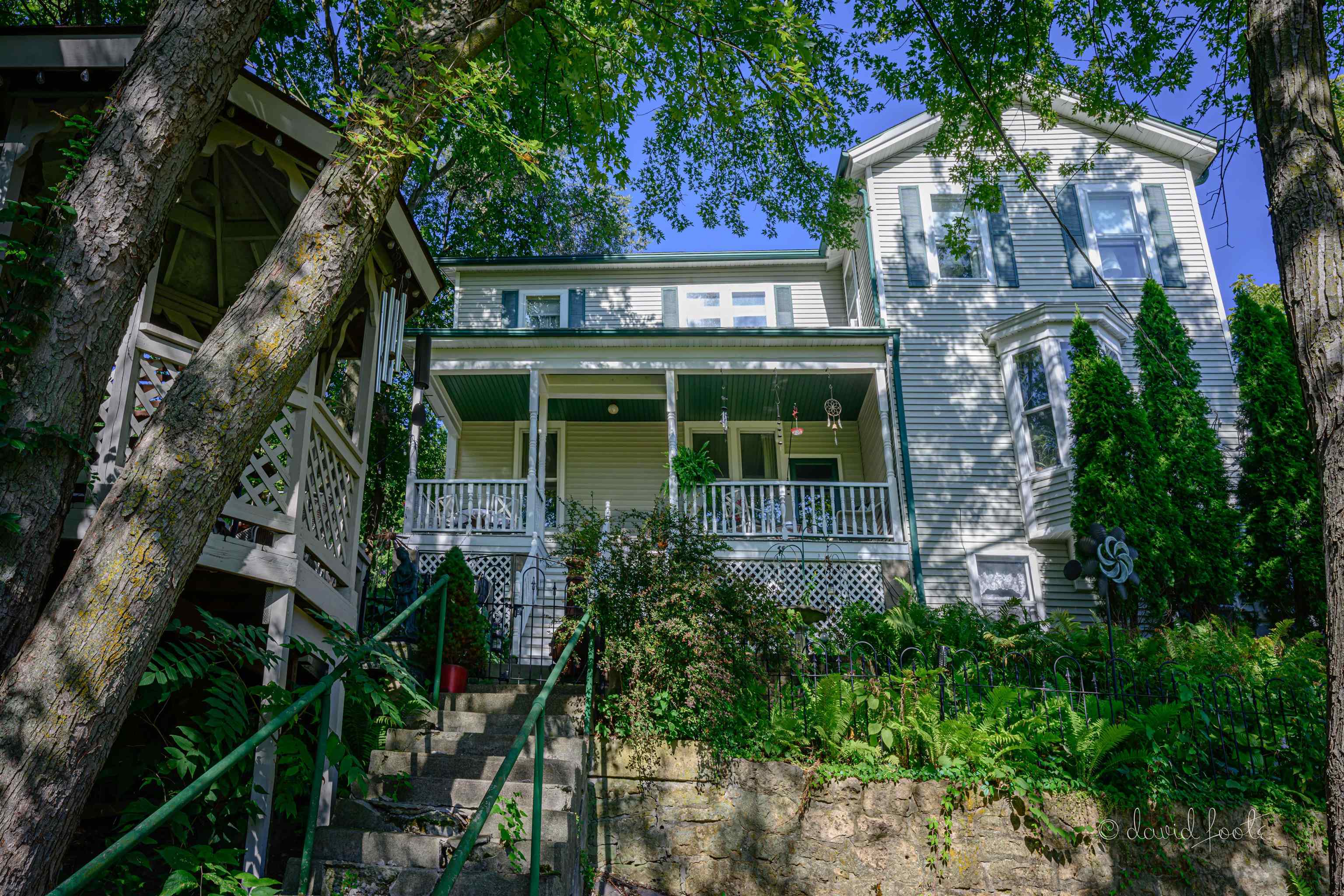 Property Photo:  606 S Prospect Street  IL 61036 