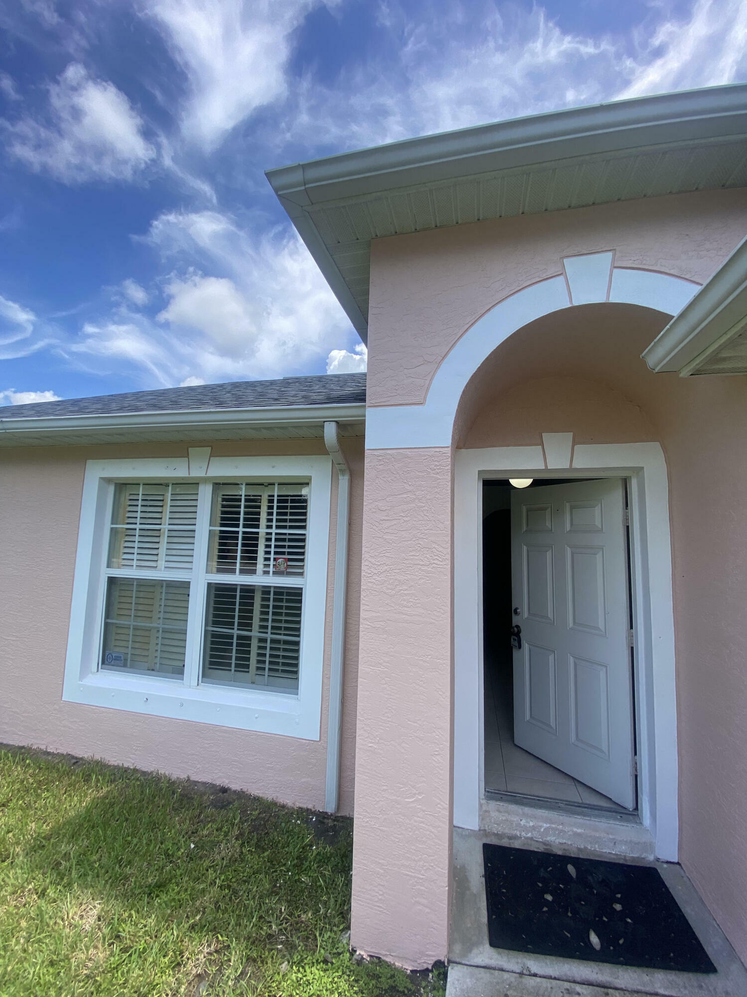 Property Photo:  4021 SW Rosser Boulevard  FL 34953 