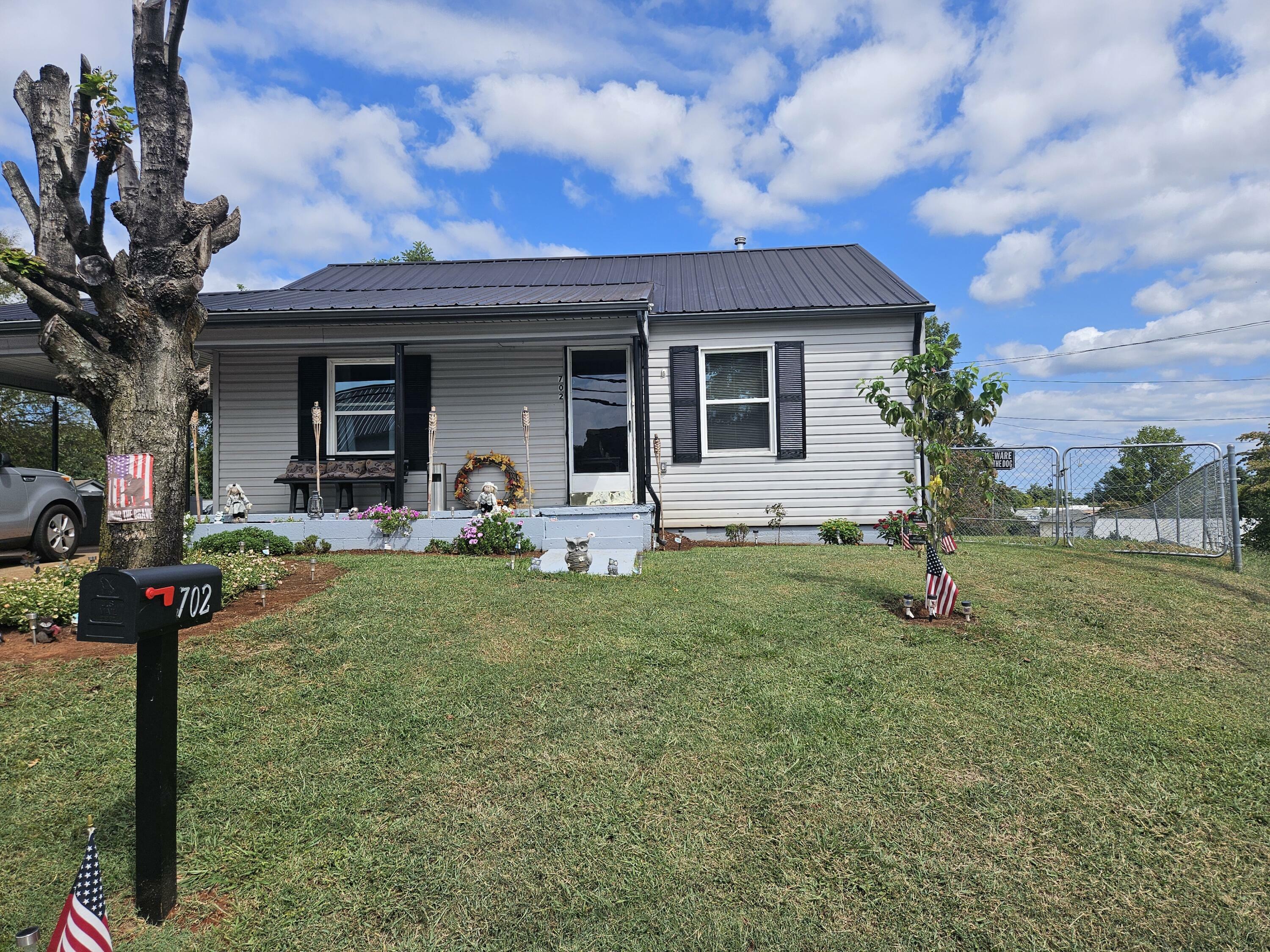 Property Photo:  702 Monroe Street  TN 37874 