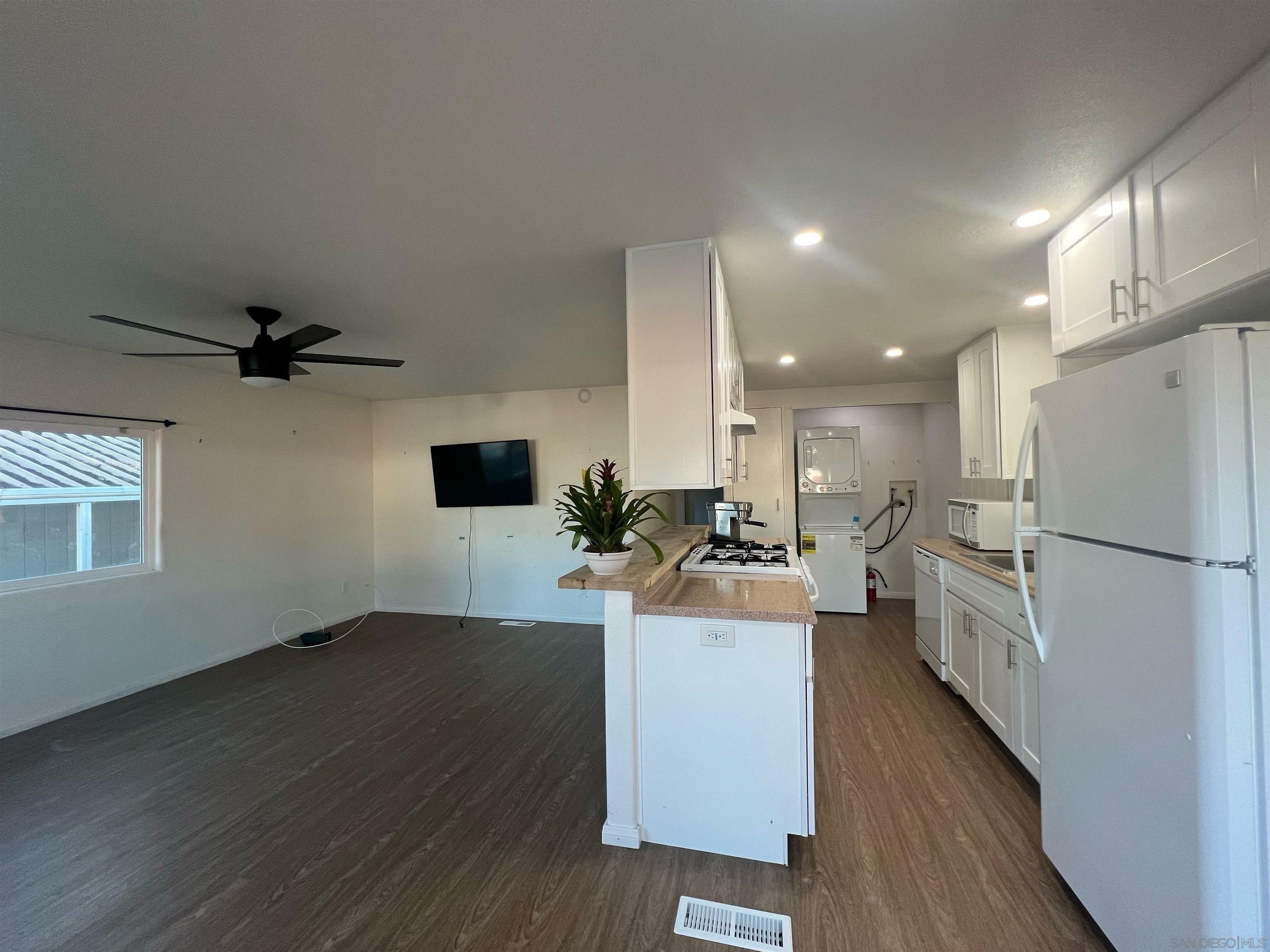 Property Photo:  12044 Royal Road  CA 92021 